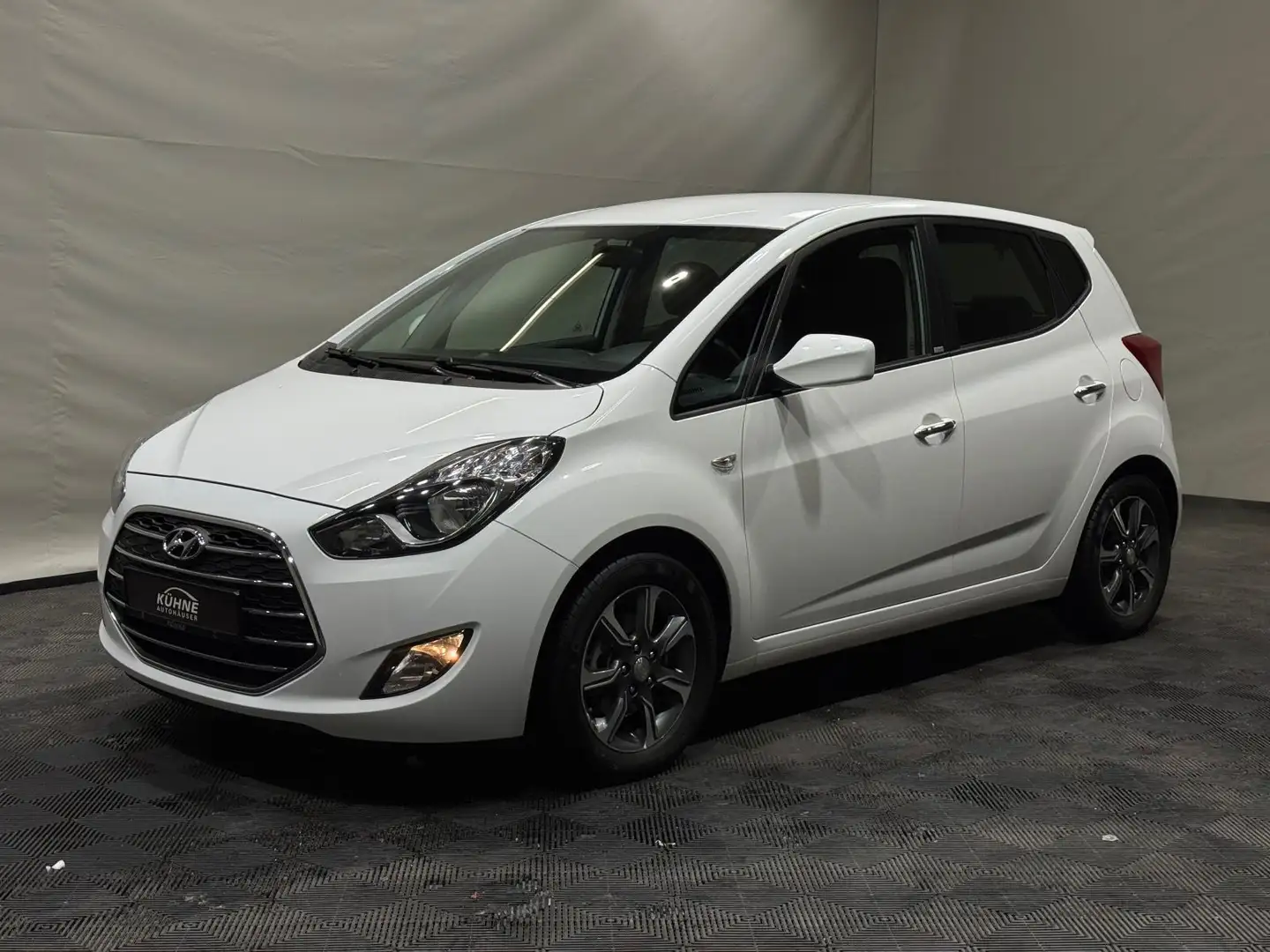 Hyundai iX20 1.6 Passion | BLUETOOTH NEBEL ALARM ISOFIX Blanc - 2