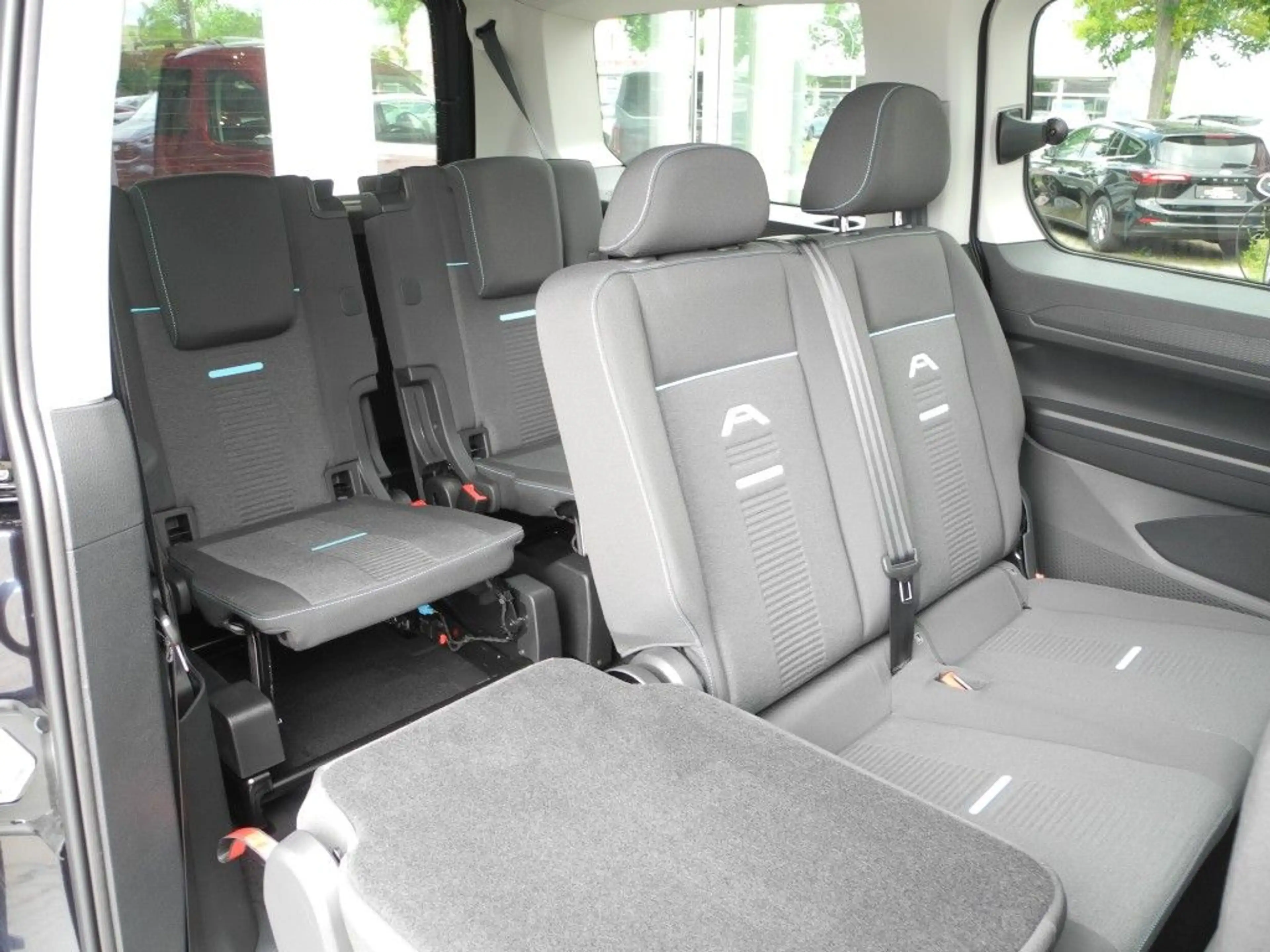 Ford Tourneo Connect 4x4 ACTIVE - Standh., AHK, Allw., Panor., Sitzh. — photo 12