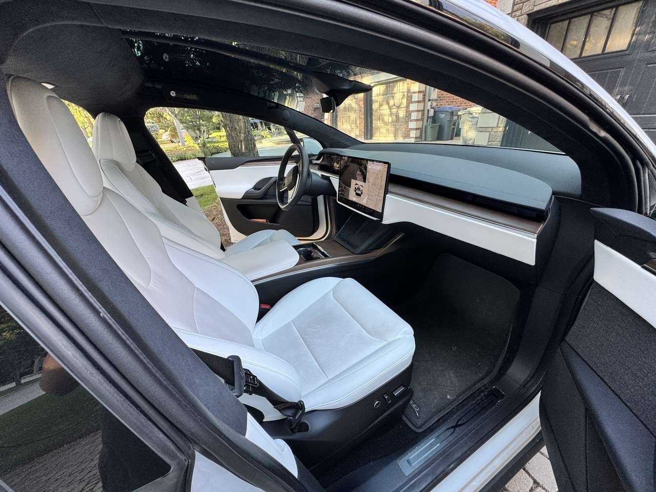 2022 Tesla Model X AWD alt 5