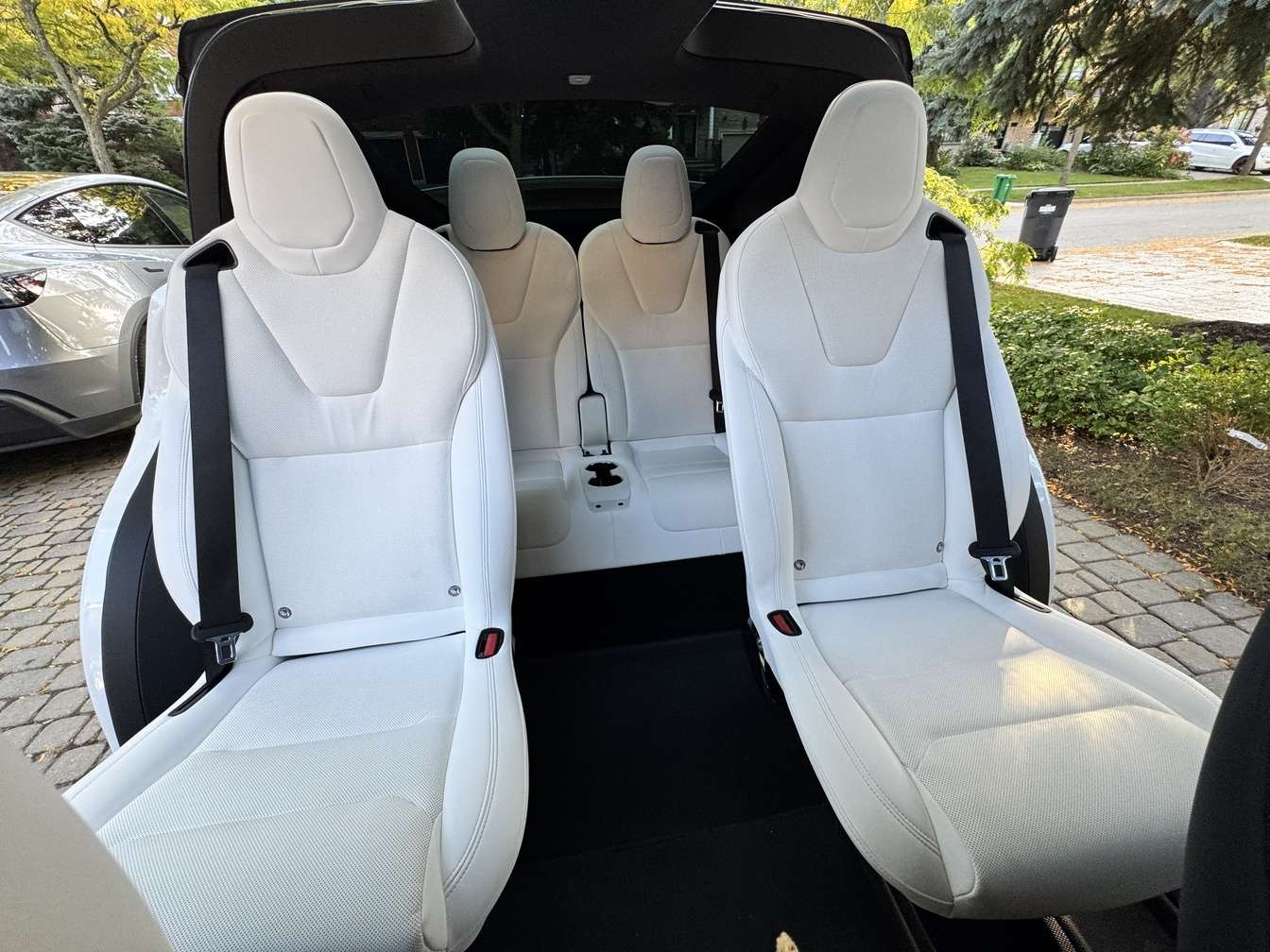2022 Tesla Model X AWD thumb 6