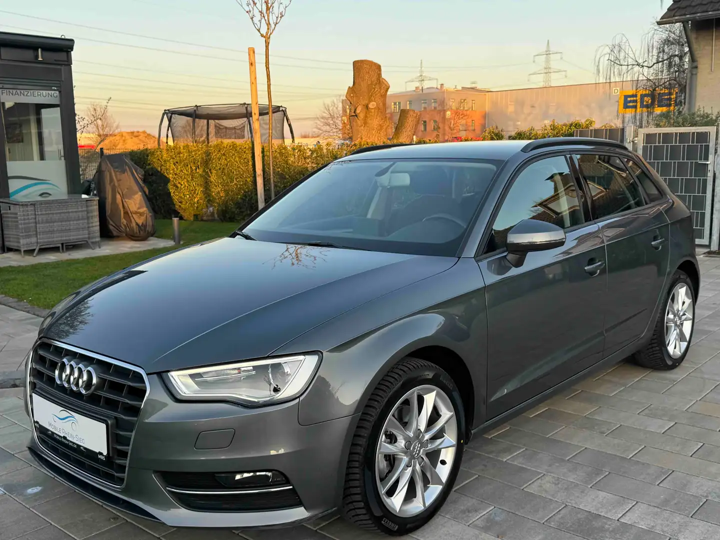Audi A3 A3 Sportback 1.2 TFSI *Xenon*NSW*S-tronic*Klima* Grijs - 1