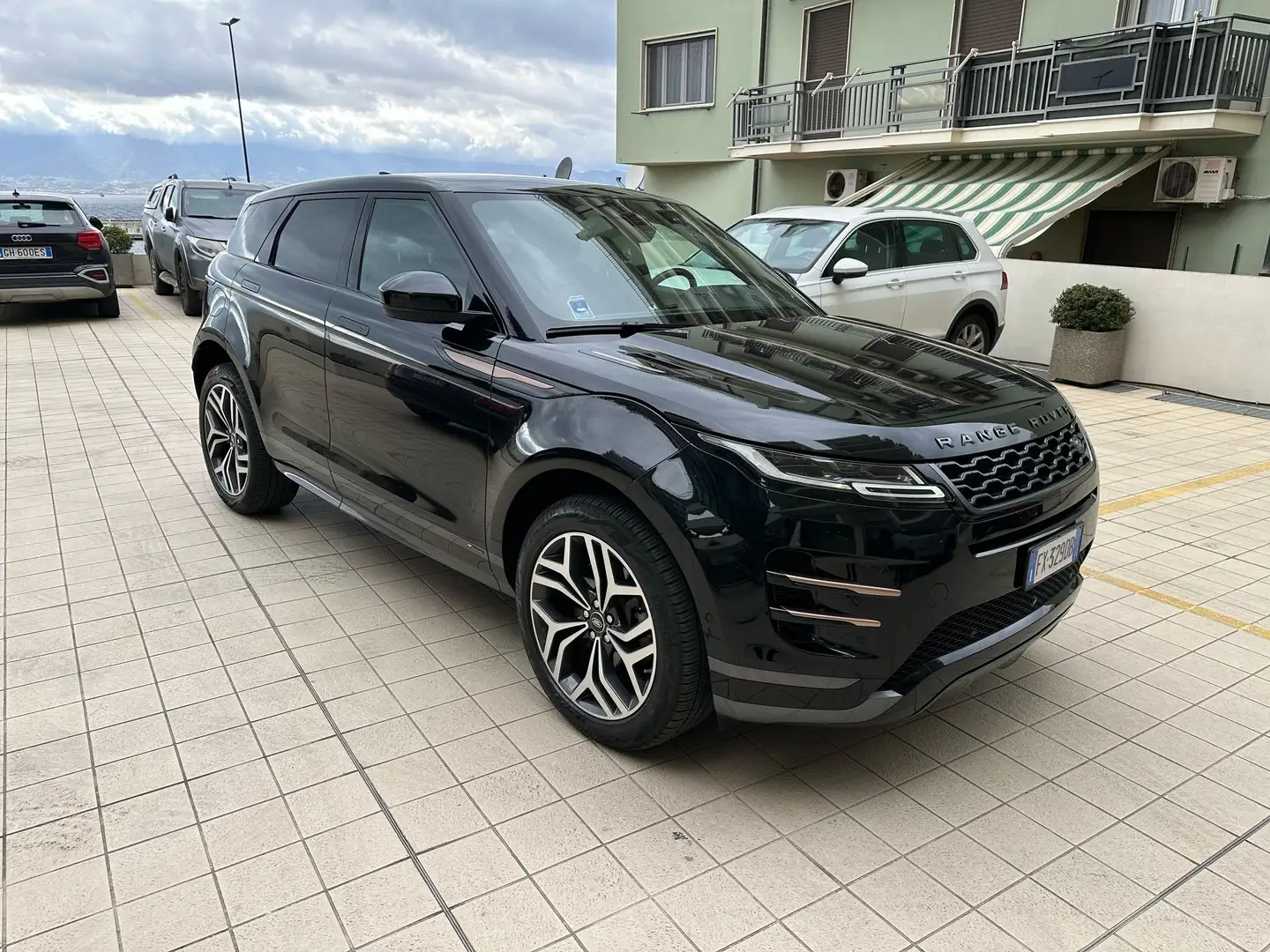 Land Rover Range Rover Evoque 2.0 td4 SE Dynamic 150cv  awd auto Zwart - 2