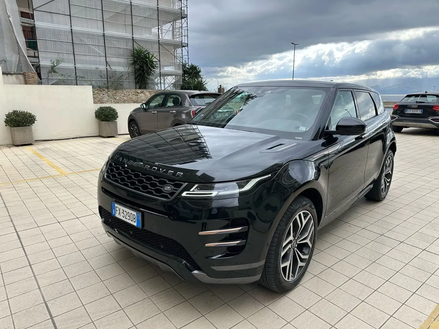 Land Rover Range Rover Evoque 2.0 td4 SE Dynamic 150cv  awd auto Zwart - 1