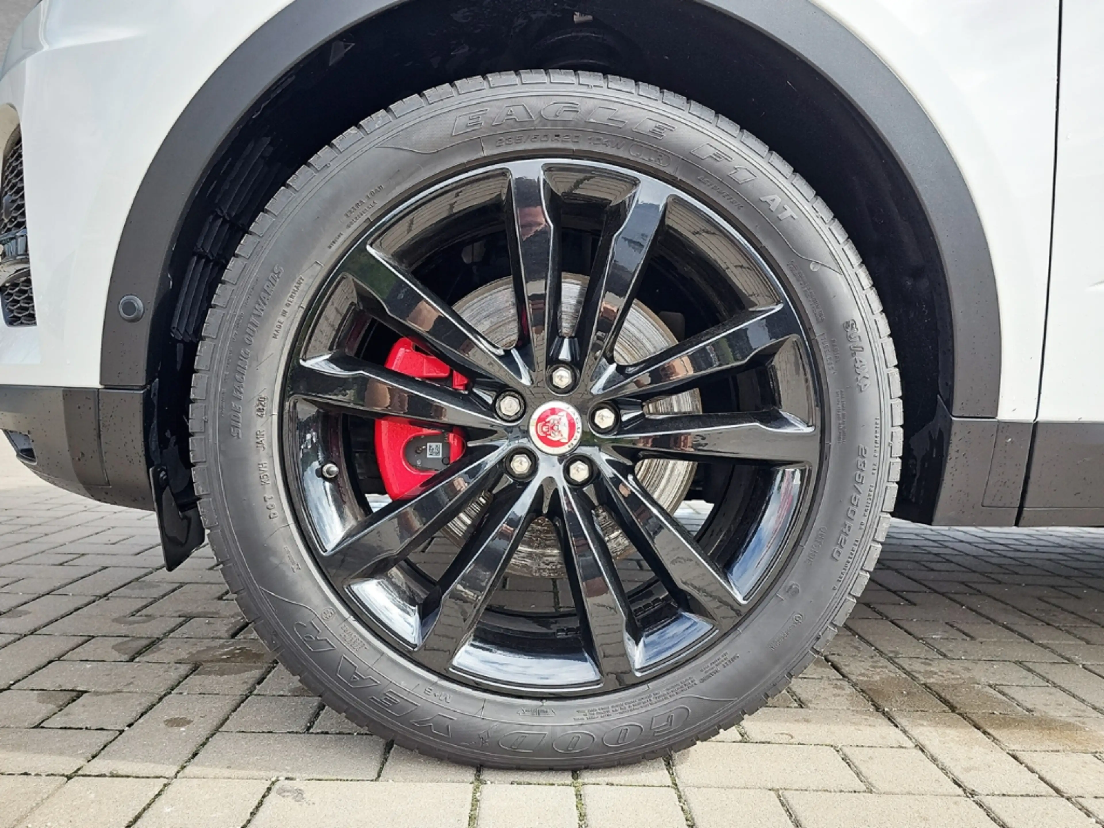 Jaguar E-Pace D165 AWD SE — photo 10