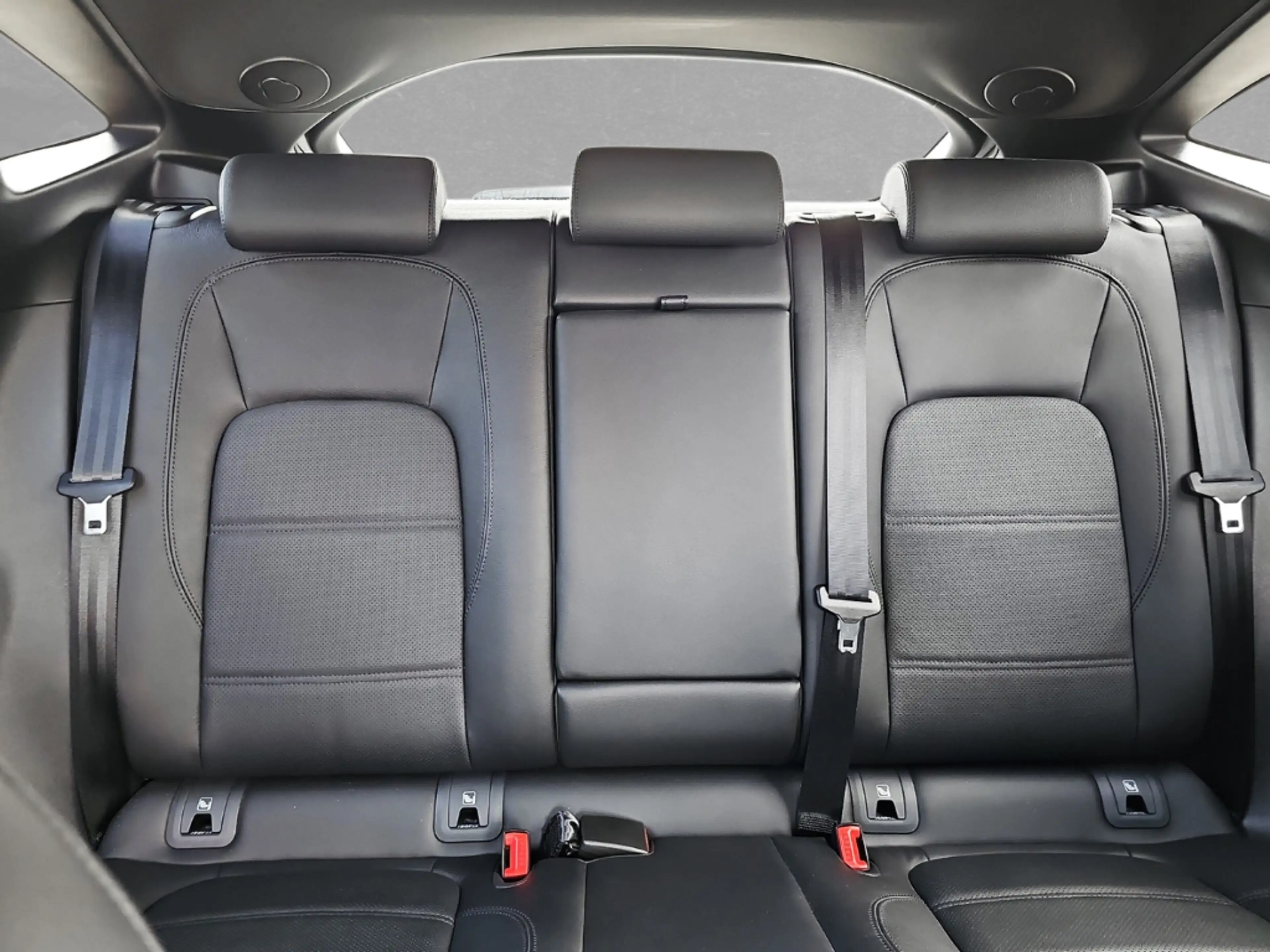 Jaguar E-Pace D165 AWD SE — photo 11