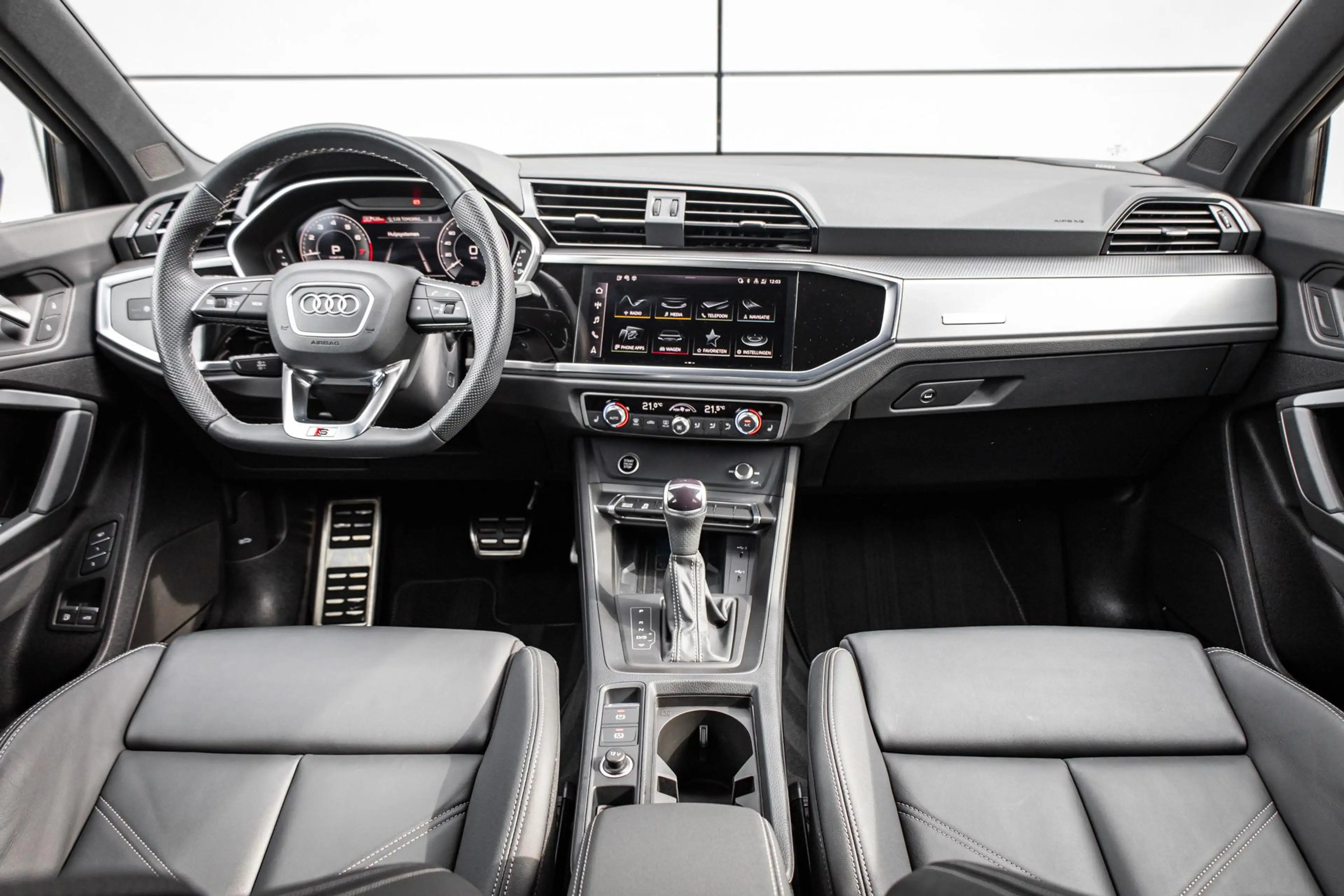 Audi Q3 Sportback 45 TFSIe 245pk PHEV S Edition | 20" LMV — photo 5