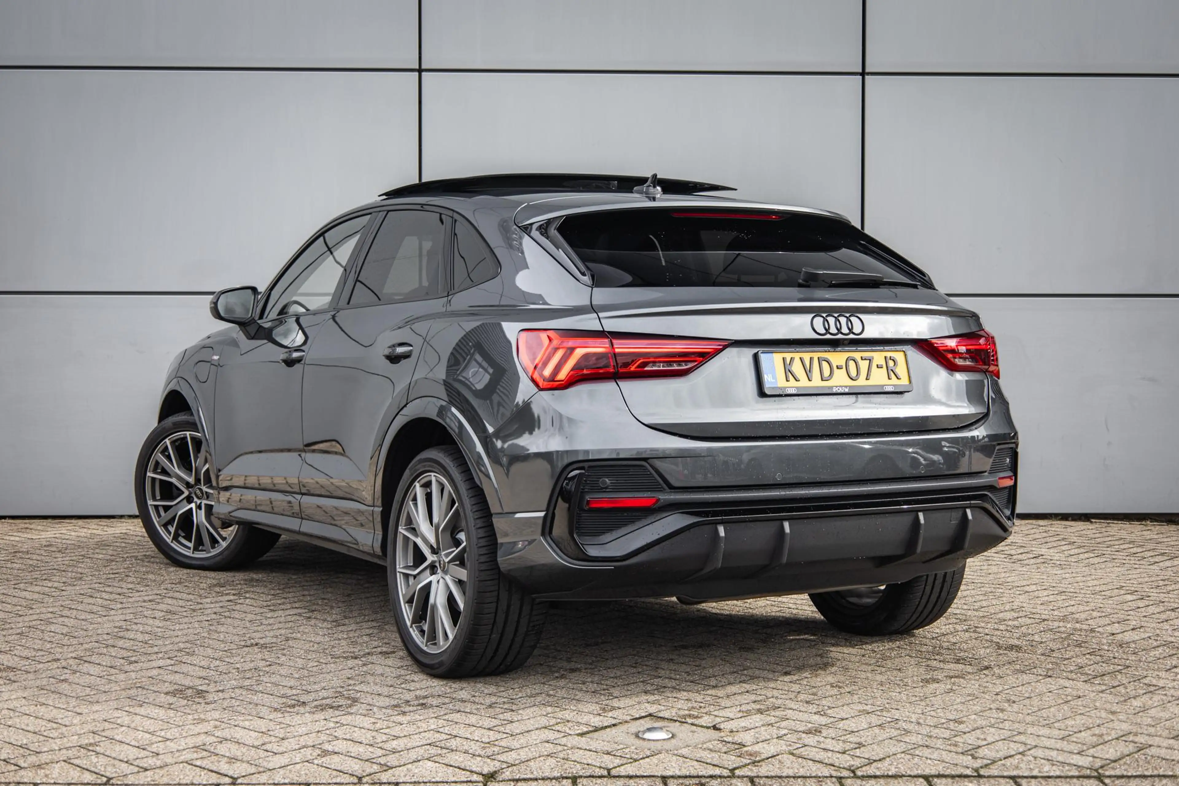Audi Q3 Sportback 45 TFSIe 245pk PHEV S Edition | 20" LMV — photo 11