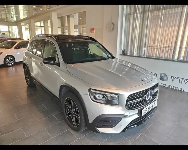 Mercedes-Benz GLB 180 d Premium auto