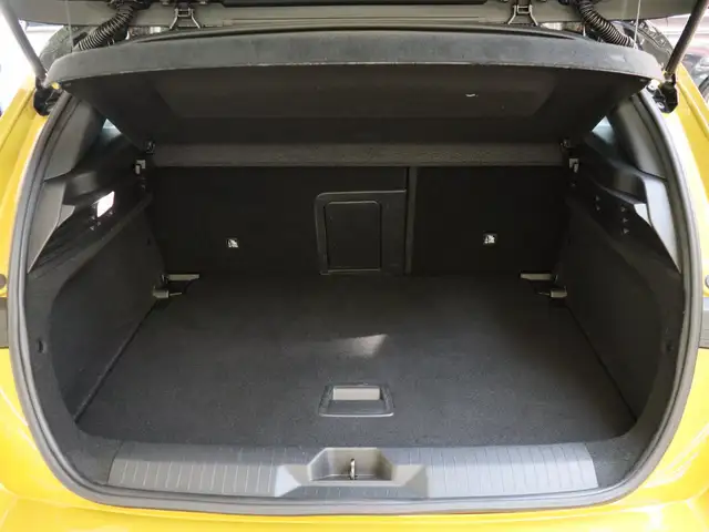 Opel Astra view 11