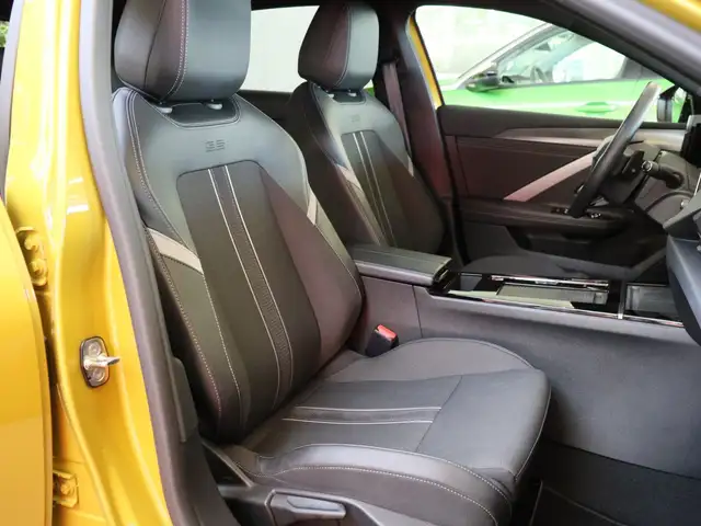 Opel Astra view 7