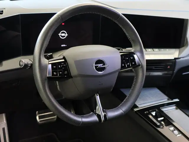 Opel Astra view 9