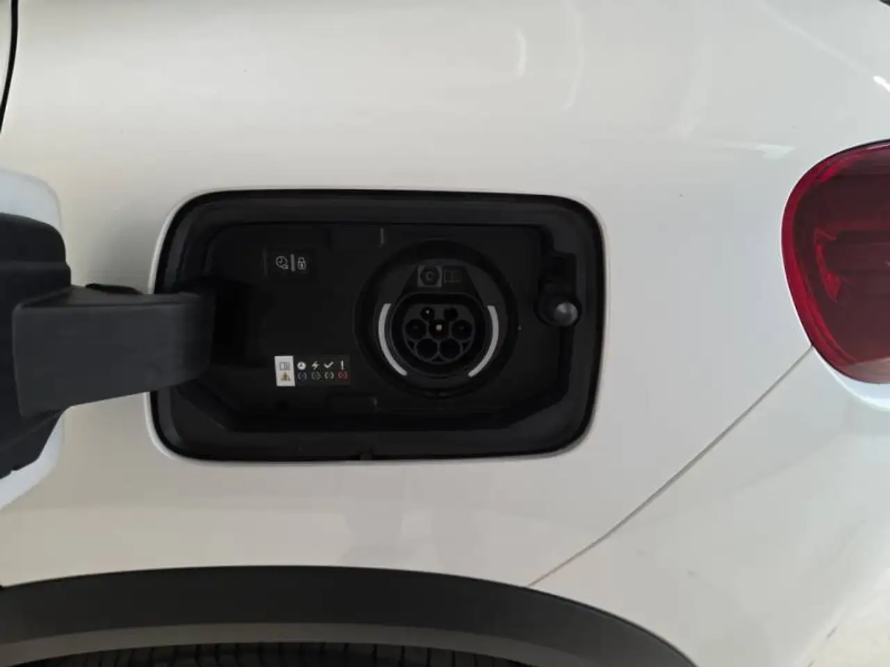 Citroen C5 Aircross 1 1.6 Plug-in Hybrid 225 e-EAT8 Shine 12