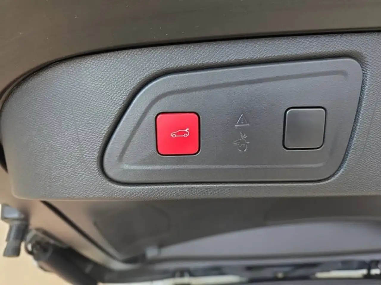 Citroen C5 Aircross 1 1.6 Plug-in Hybrid 225 e-EAT8 Shine 13