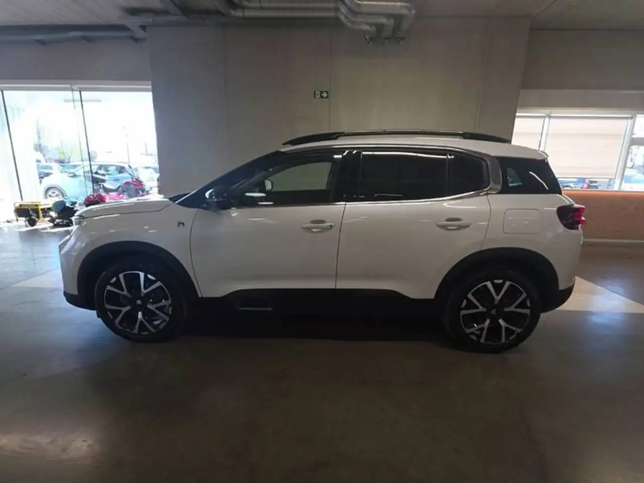 Citroen C5 Aircross 1 1.6 Plug-in Hybrid 225 e-EAT8 Shine 4