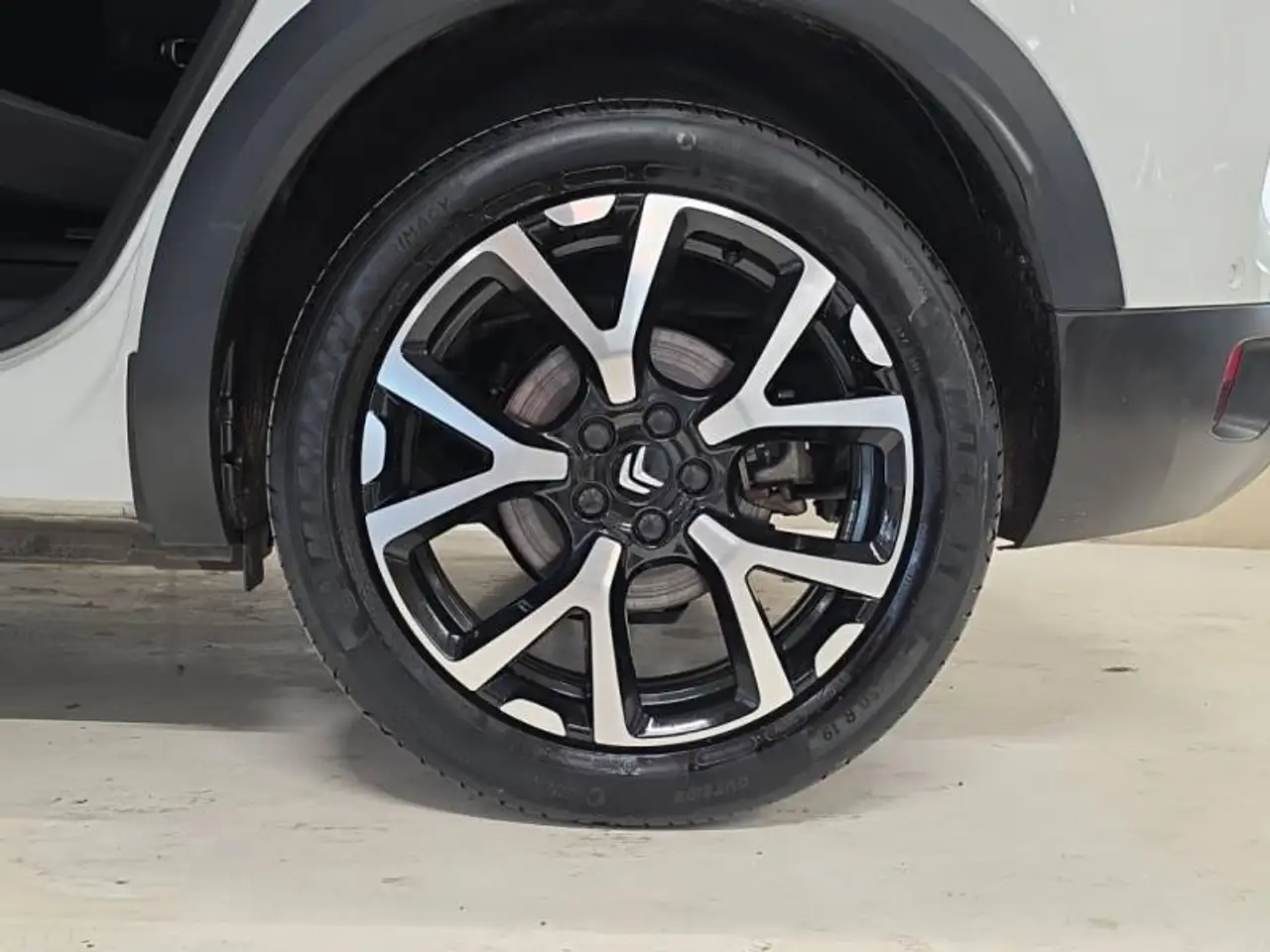 Citroen C5 Aircross 1 1.6 Plug-in Hybrid 225 e-EAT8 Shine 11