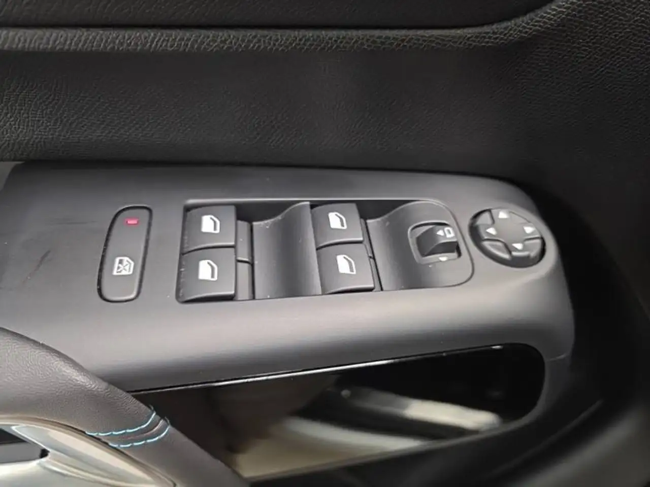 Citroen C5 Aircross 1 1.6 Plug-in Hybrid 225 e-EAT8 Shine 29