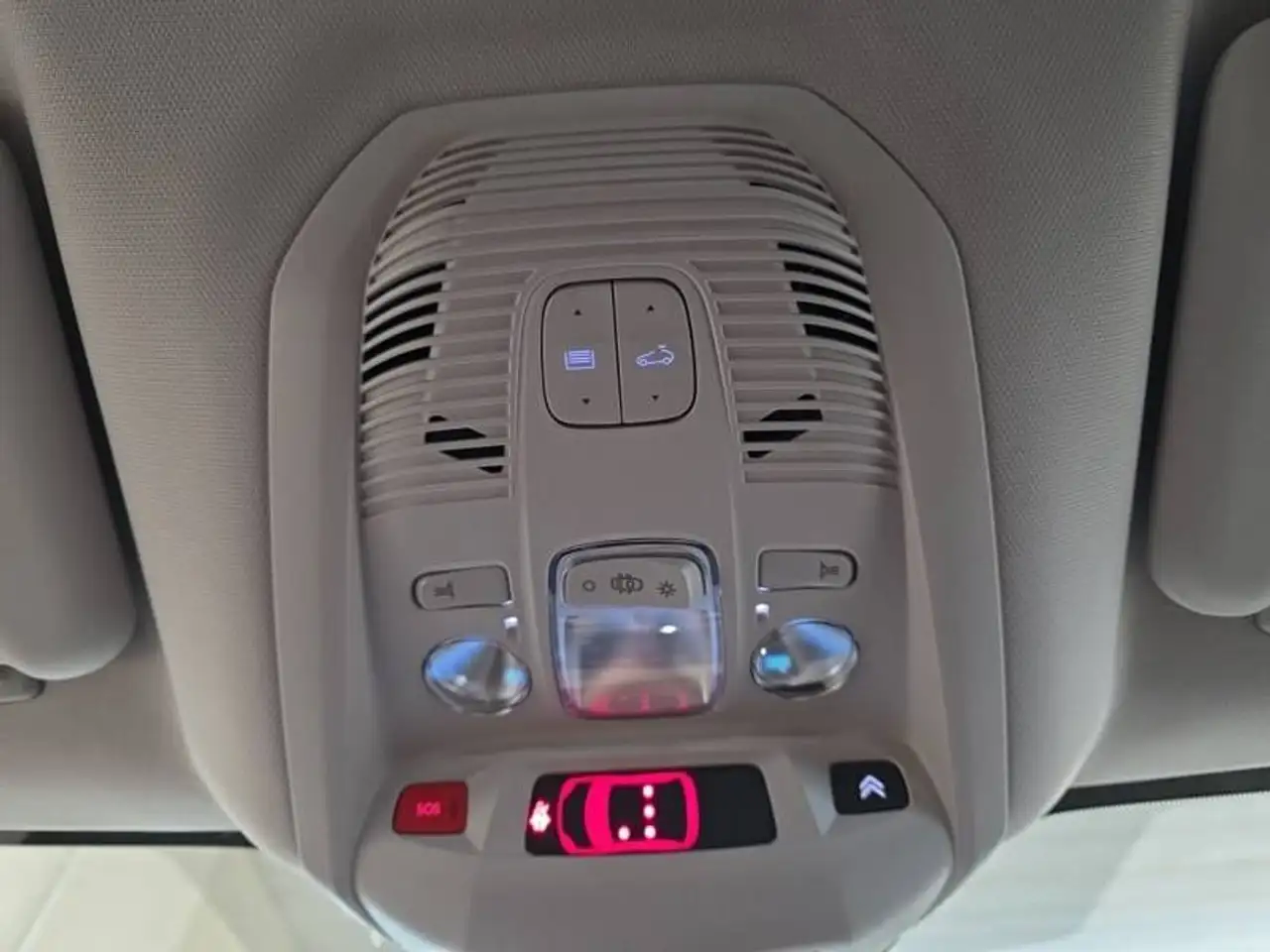 Citroen C5 Aircross 1 1.6 Plug-in Hybrid 225 e-EAT8 Shine 15