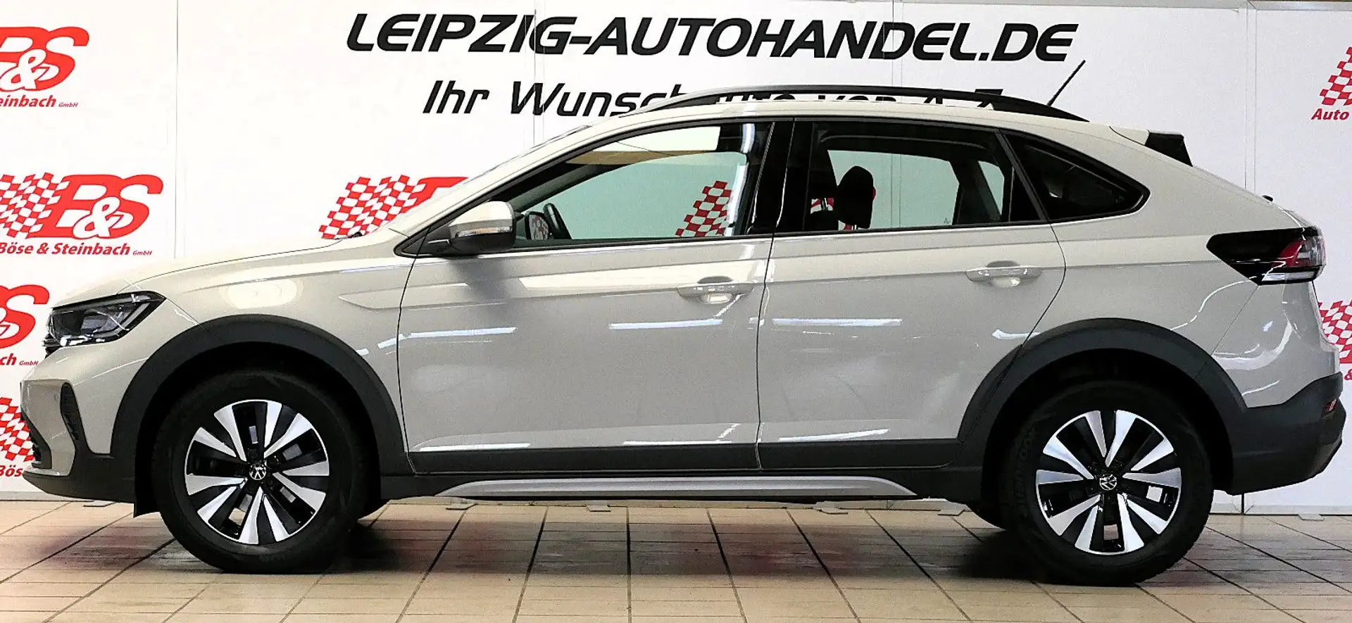 Volkswagen Taigo Life *LED*APP*SZH*PDC*KLIMA* Grijs - 2