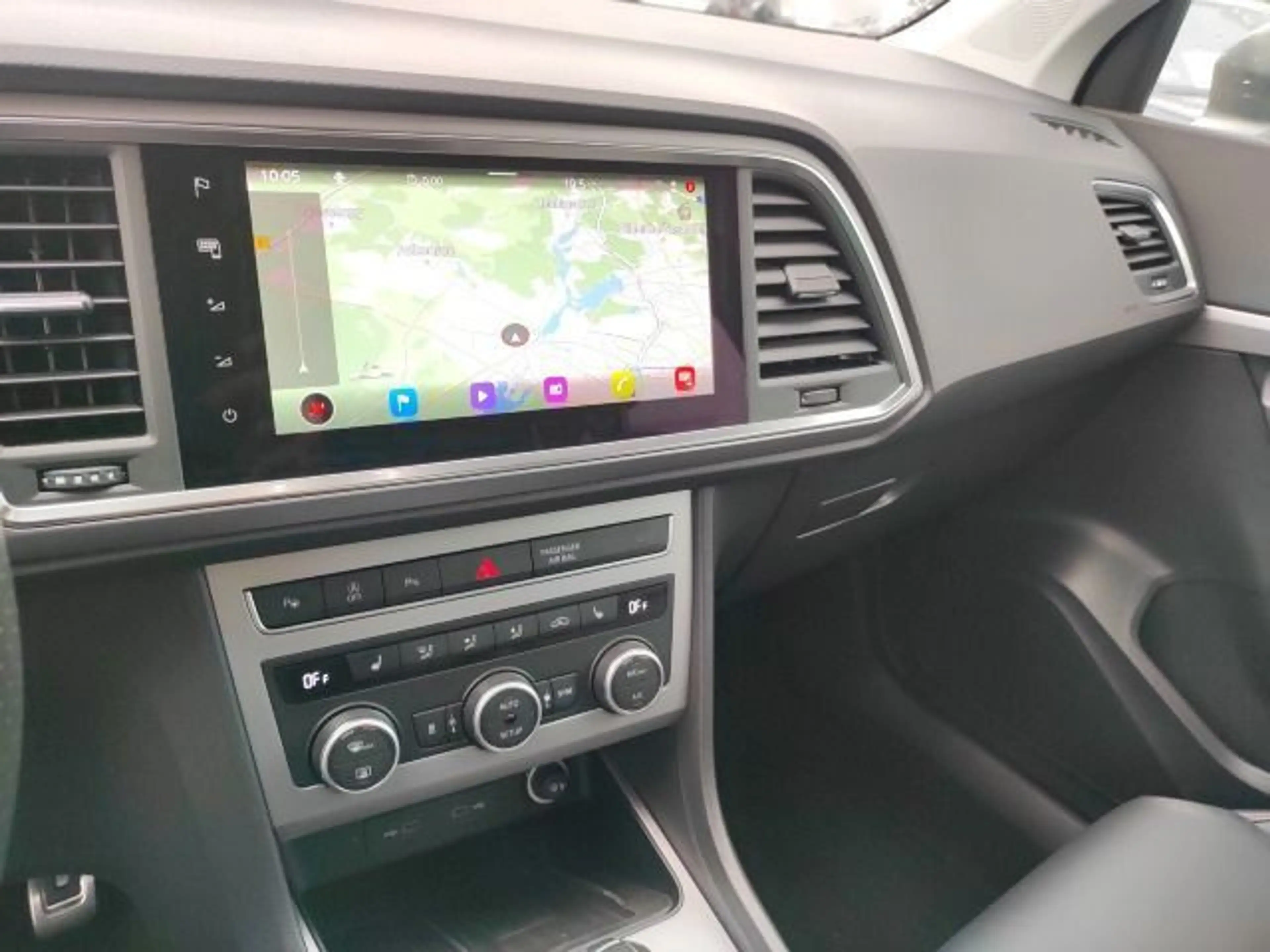 SEAT Ateca 2.0 TSI 4D FR DSG *StdHz*ACC*NAV*LED*SHZ* — photo 15