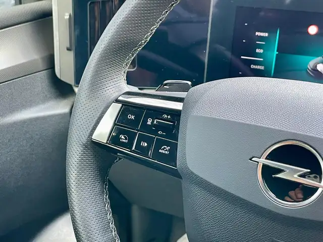 Opel Astra view 13