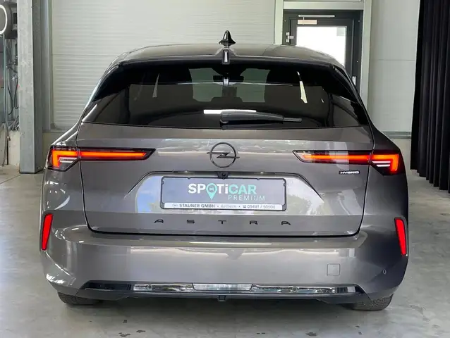 Opel Astra view 6