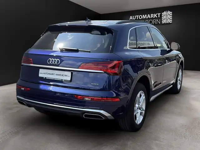 Audi Q5 view 11