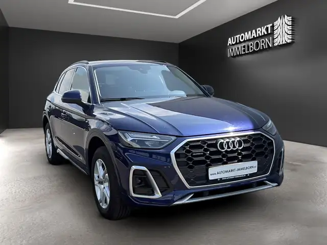 Audi Q5 view 2