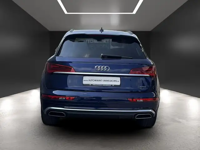 Audi Q5 view 8