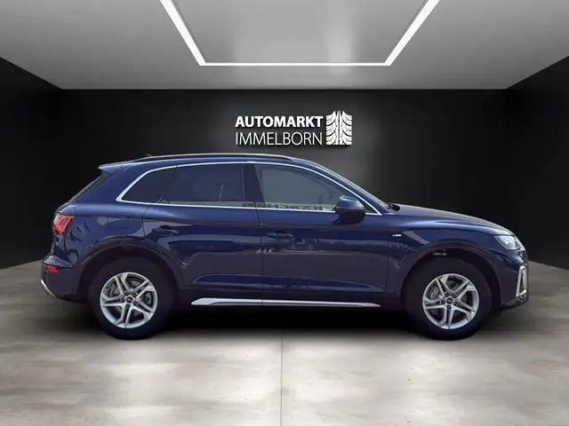 Audi Q5 view 9
