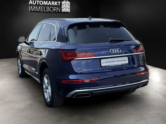Audi Q5 view 10