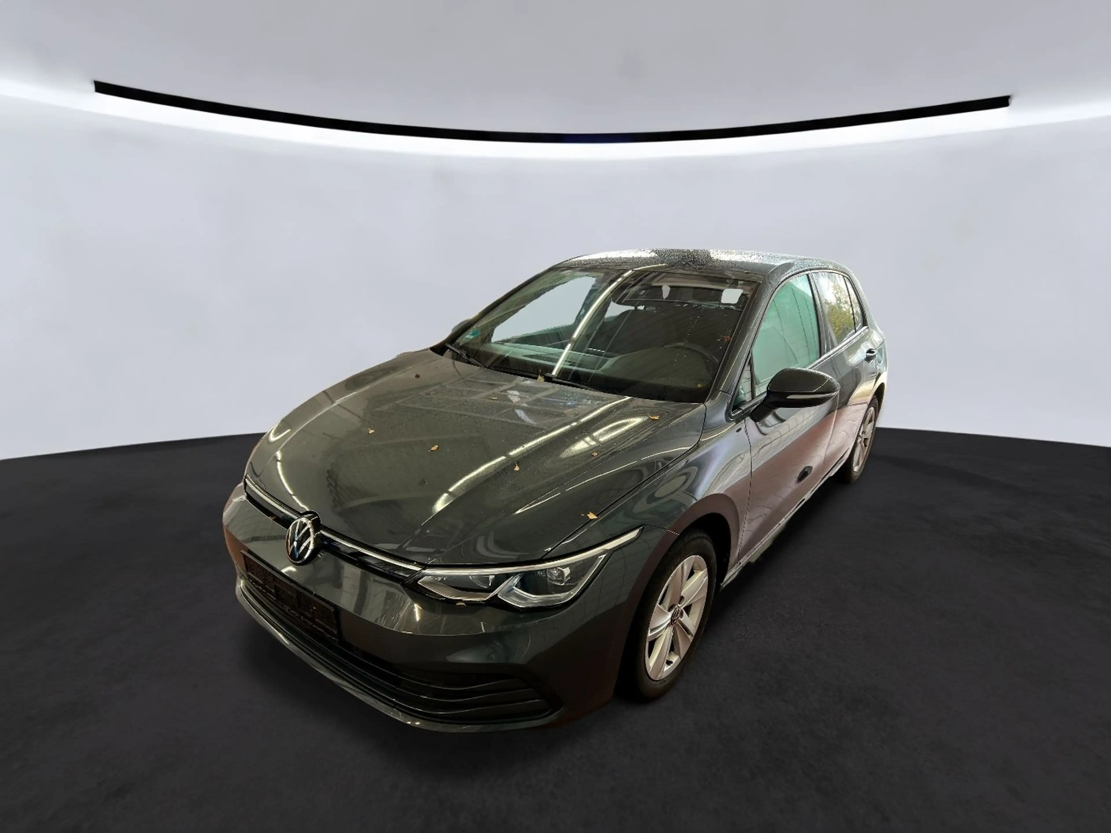 Volkswagen Golf Life 1.5 TSI NAVI R-KAMERA SHZ PDC KlimaA — photo 2