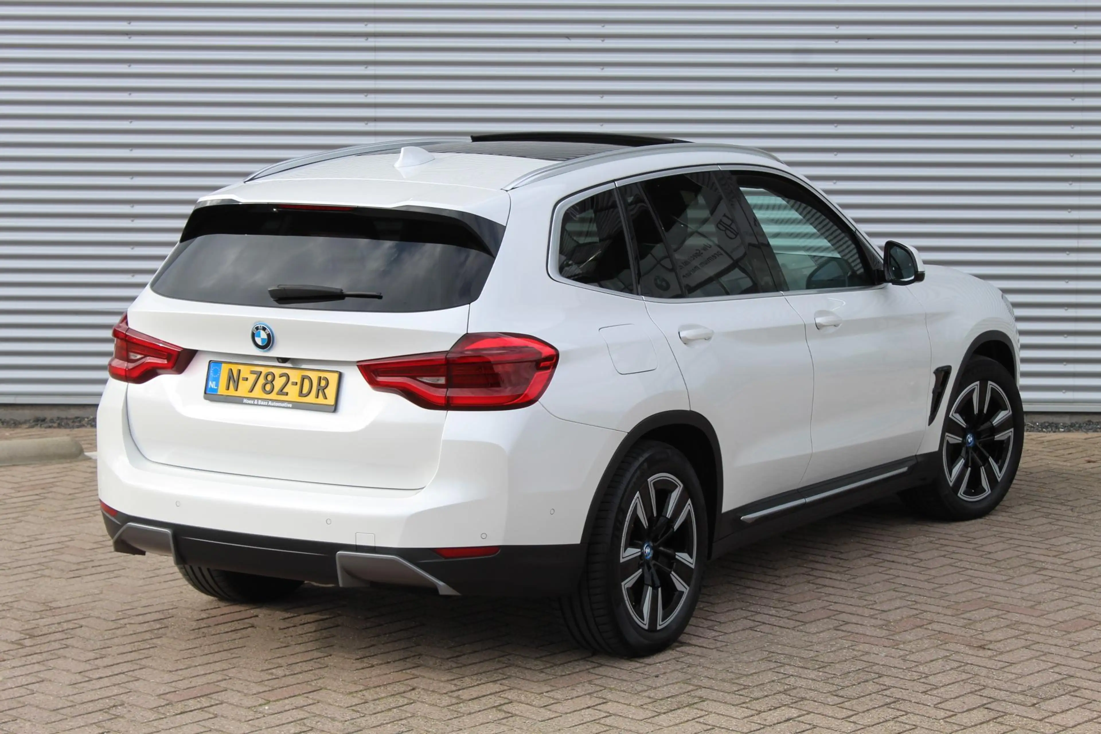 BMW iX3 Executive 80 kWh Pano/Harman Kardon/Memory/Trekhaa — photo 33