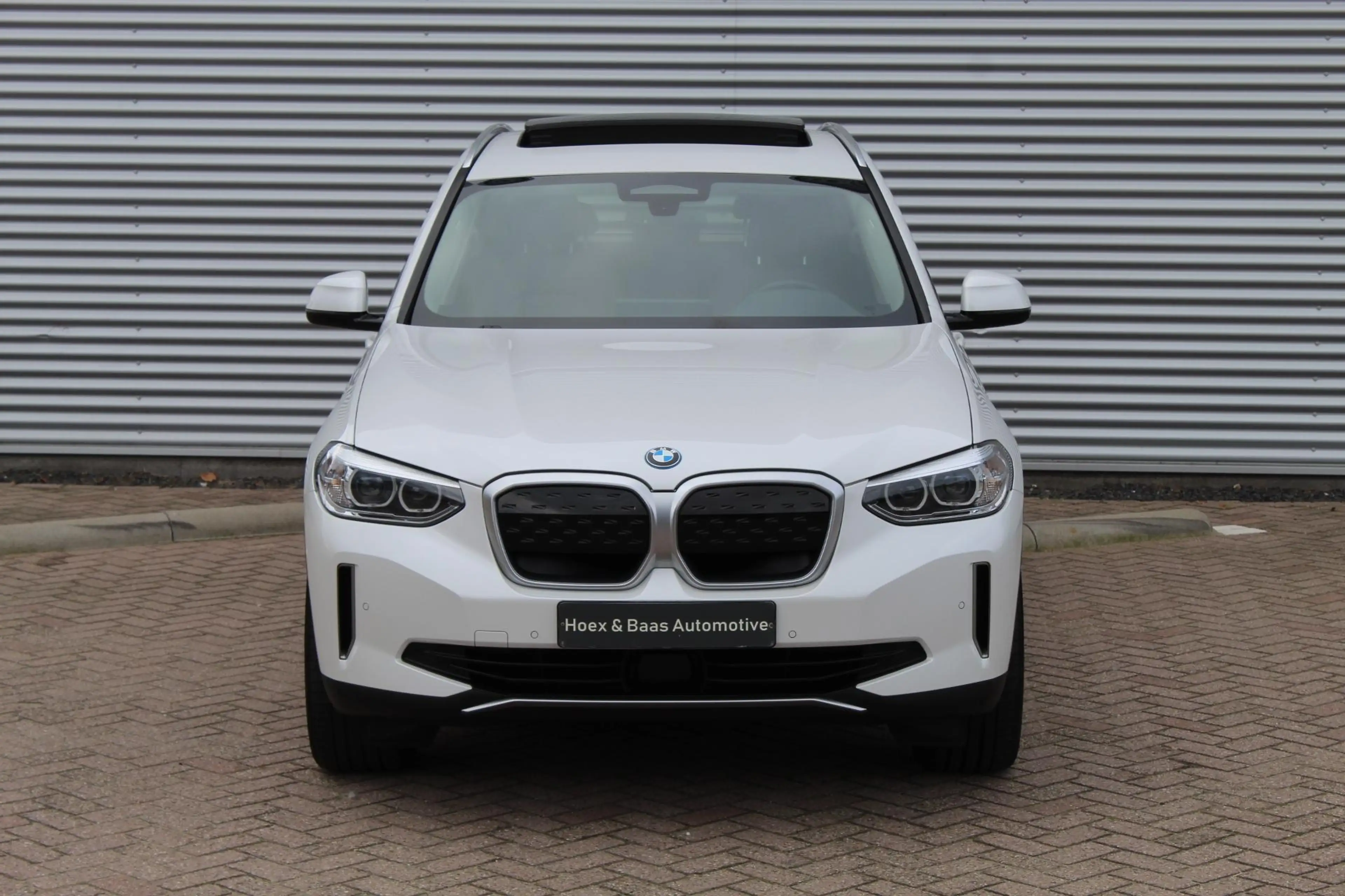 BMW iX3 Executive 80 kWh Pano/Harman Kardon/Memory/Trekhaa — photo 36