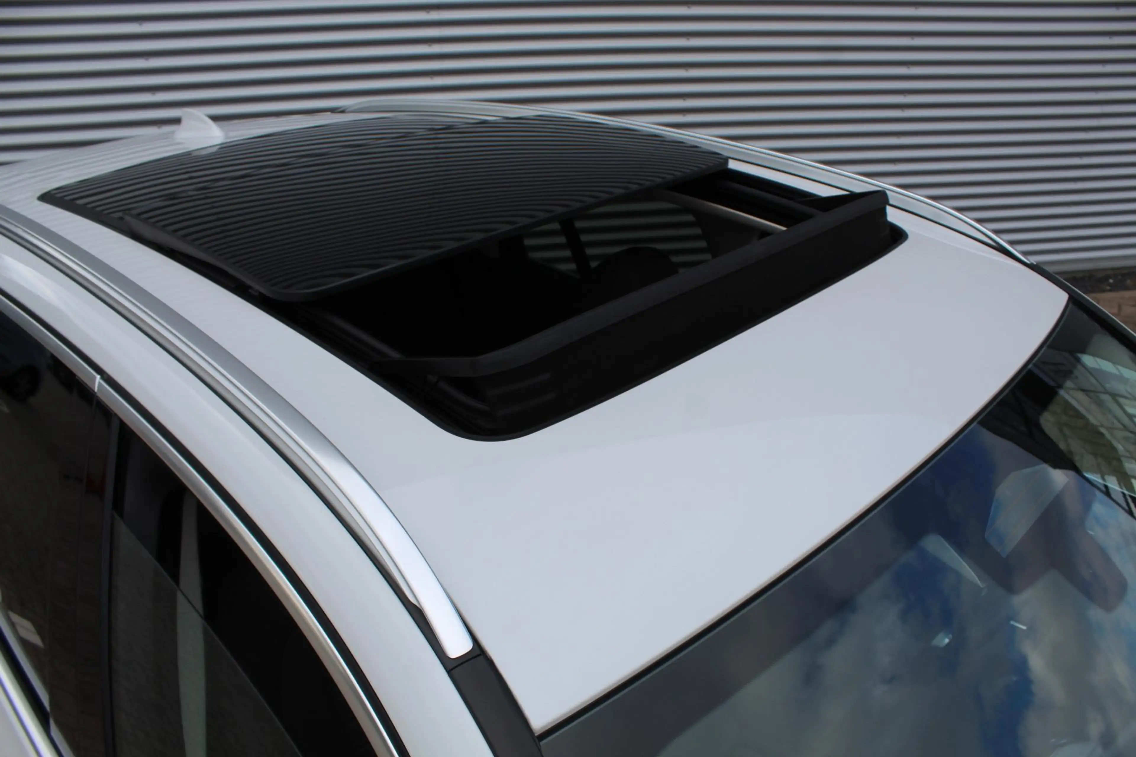 BMW iX3 Executive 80 kWh Pano/Harman Kardon/Memory/Trekhaa — photo 10