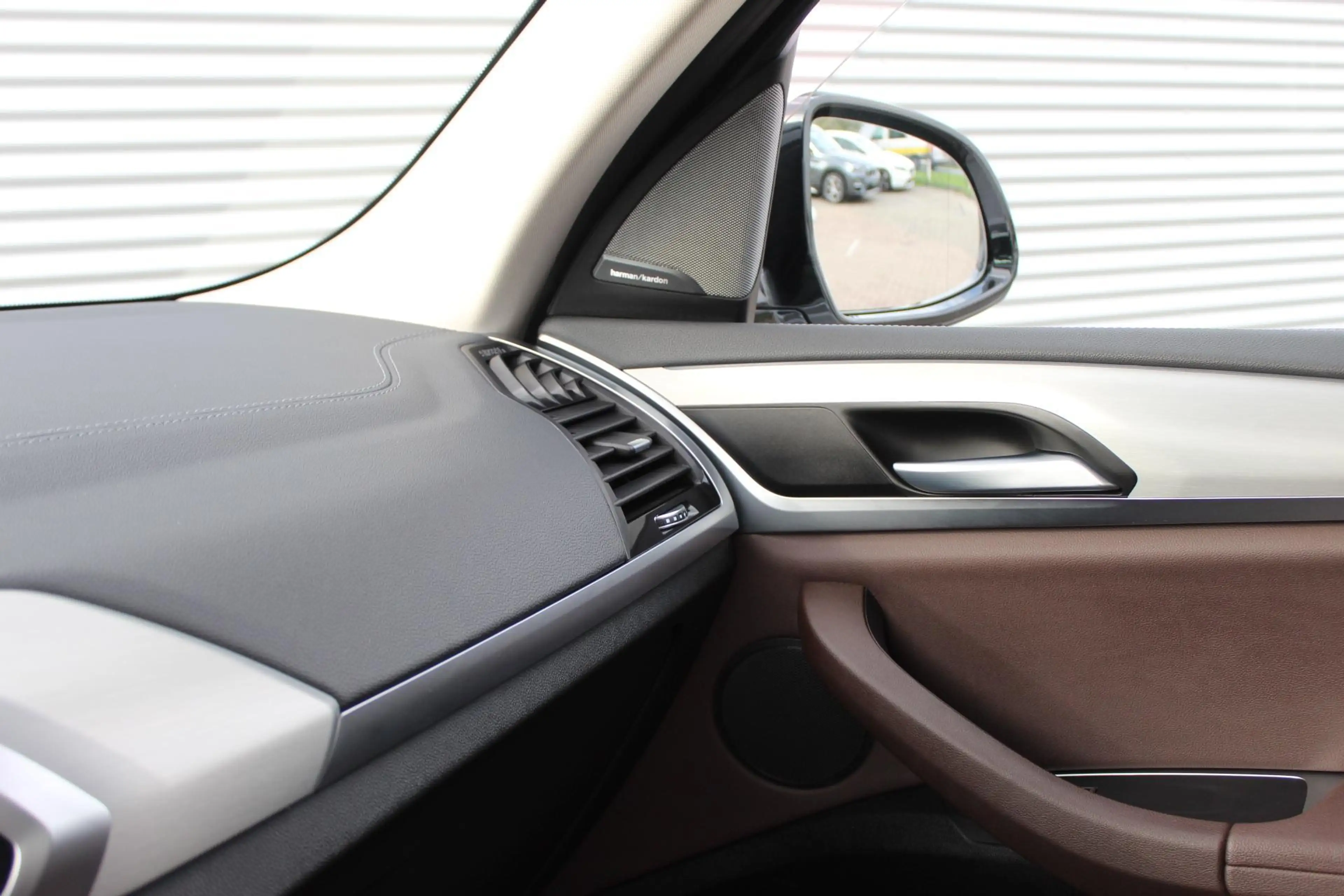 BMW iX3 Executive 80 kWh Pano/Harman Kardon/Memory/Trekhaa — photo 37