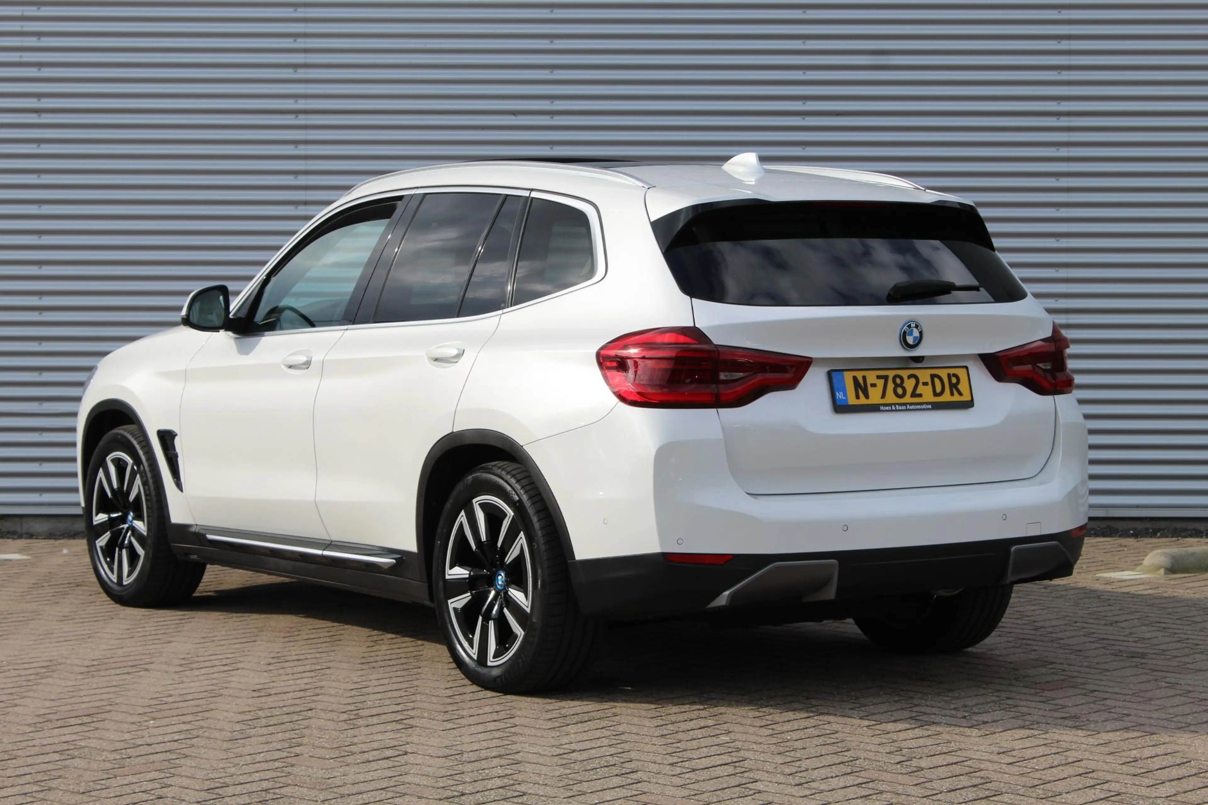 BMW iX3 Executive 80 kWh Pano/Harman Kardon/Memory/Trekhaa — photo 6