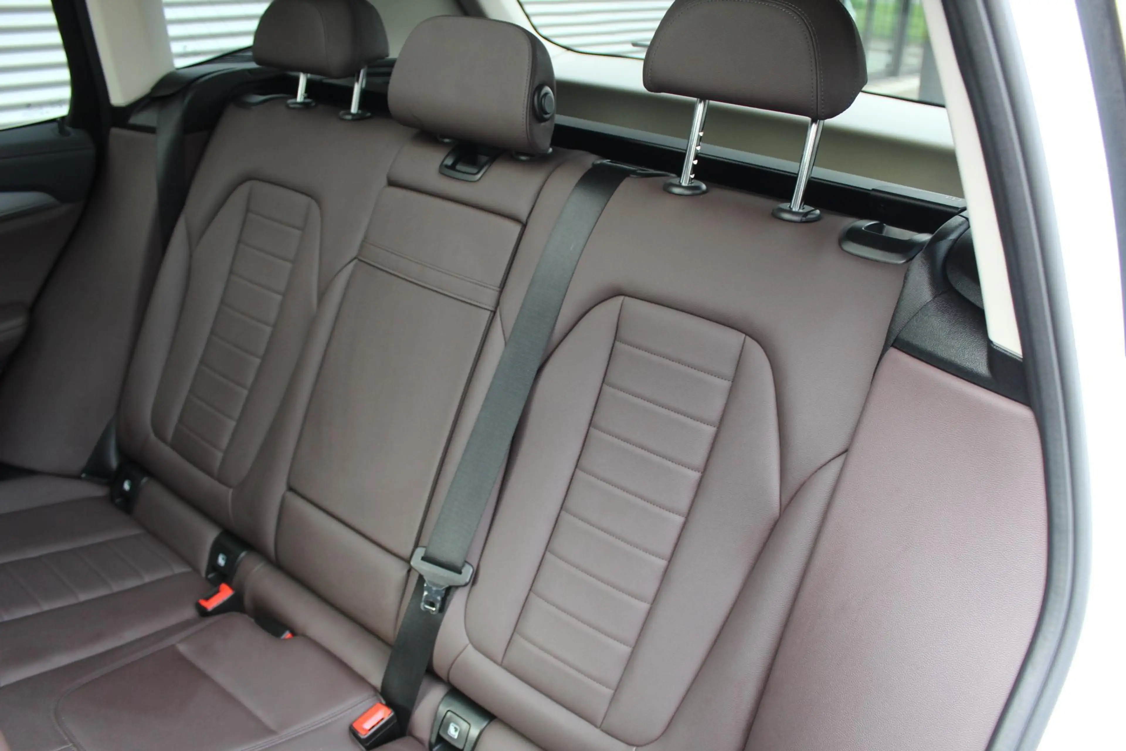 BMW iX3 Executive 80 kWh Pano/Harman Kardon/Memory/Trekhaa — photo 14