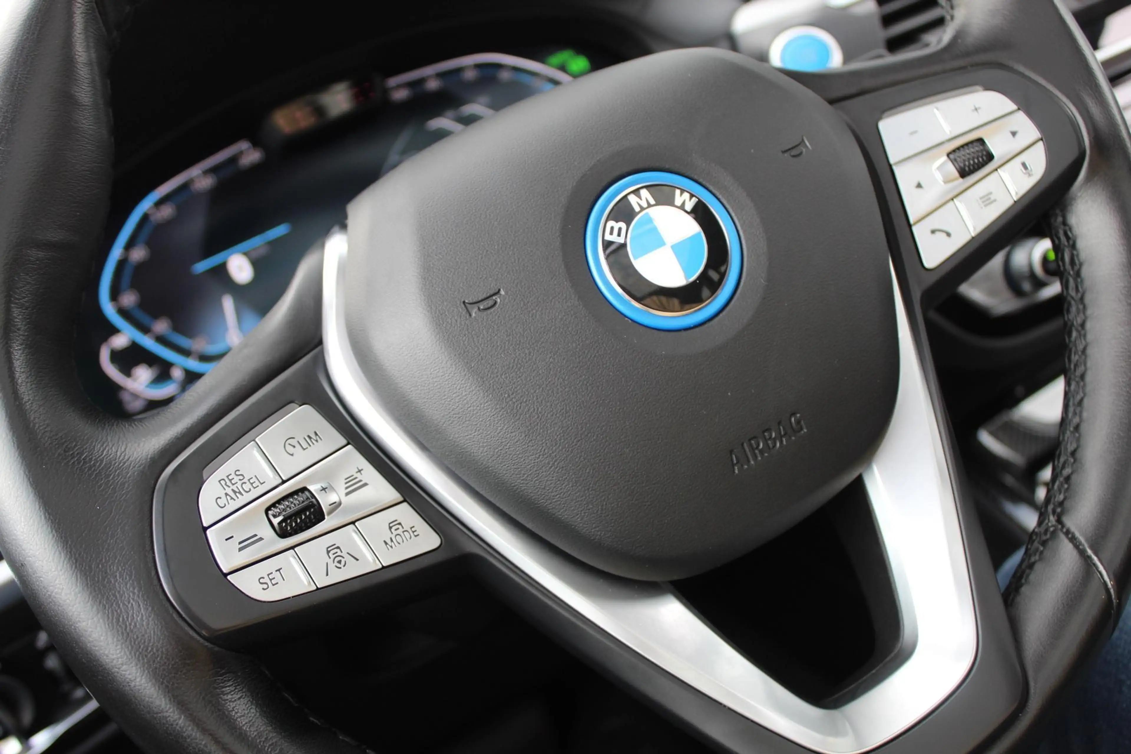 BMW iX3 Executive 80 kWh Pano/Harman Kardon/Memory/Trekhaa — photo 24