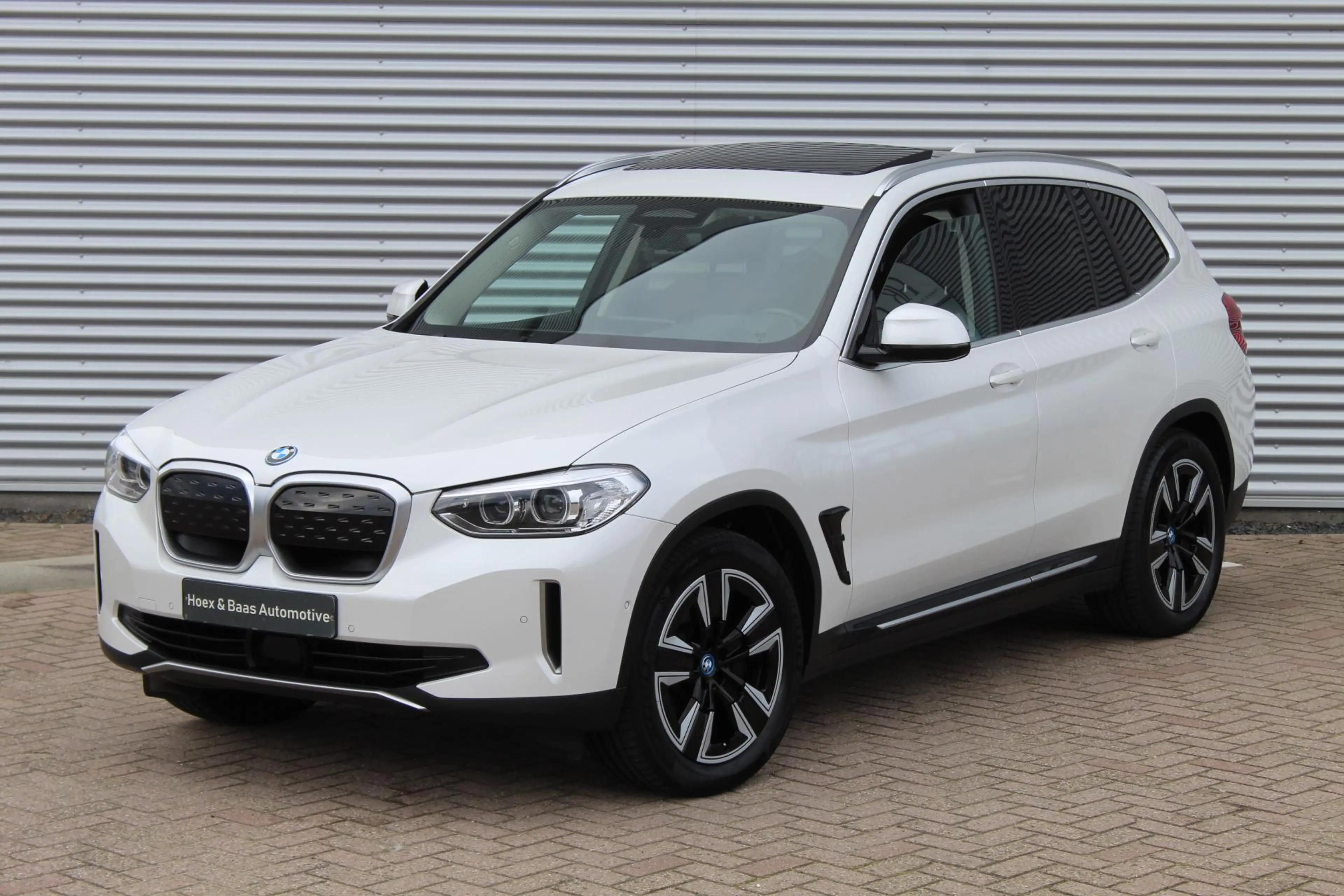 BMW iX3 Executive 80 kWh Pano/Harman Kardon/Memory/Trekhaa — photo 34