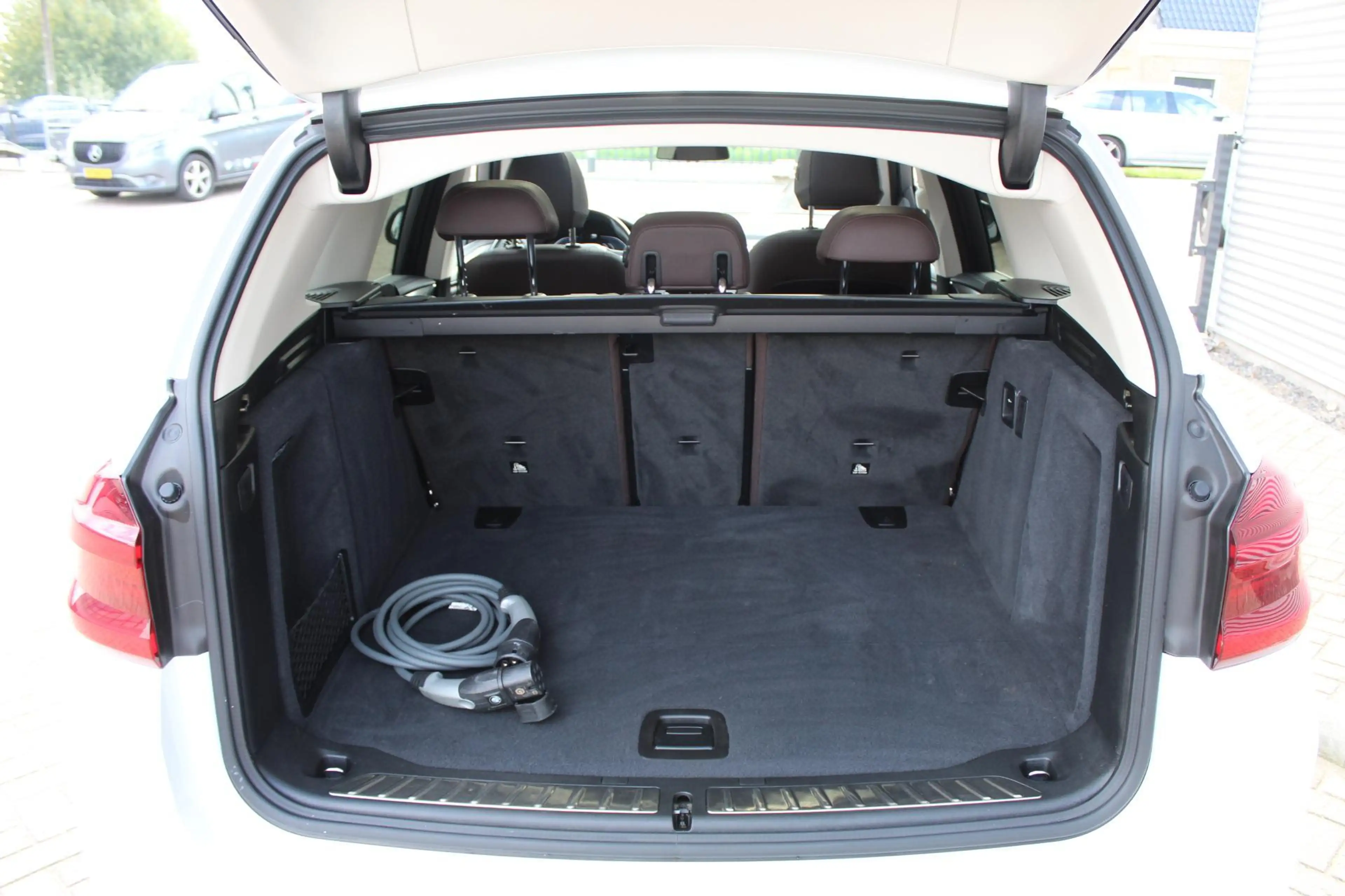 BMW iX3 Executive 80 kWh Pano/Harman Kardon/Memory/Trekhaa — photo 15