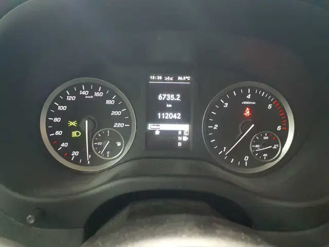 Mercedes-Benz Marco Polo view 11