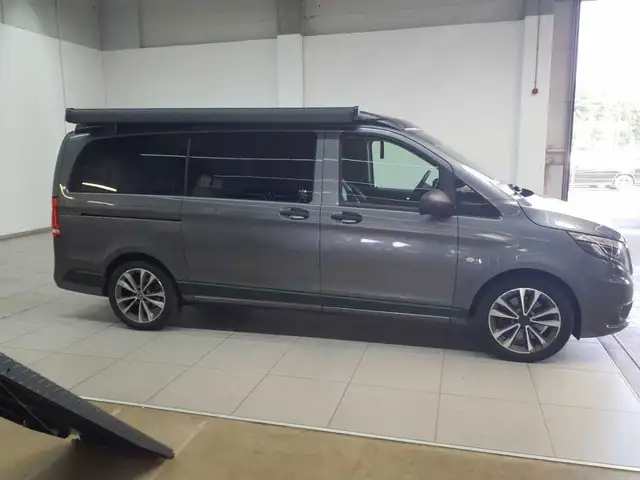 Mercedes-Benz Marco Polo view 3