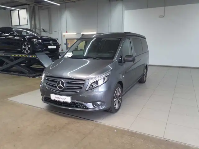 Mercedes-Benz Marco Polo view 2
