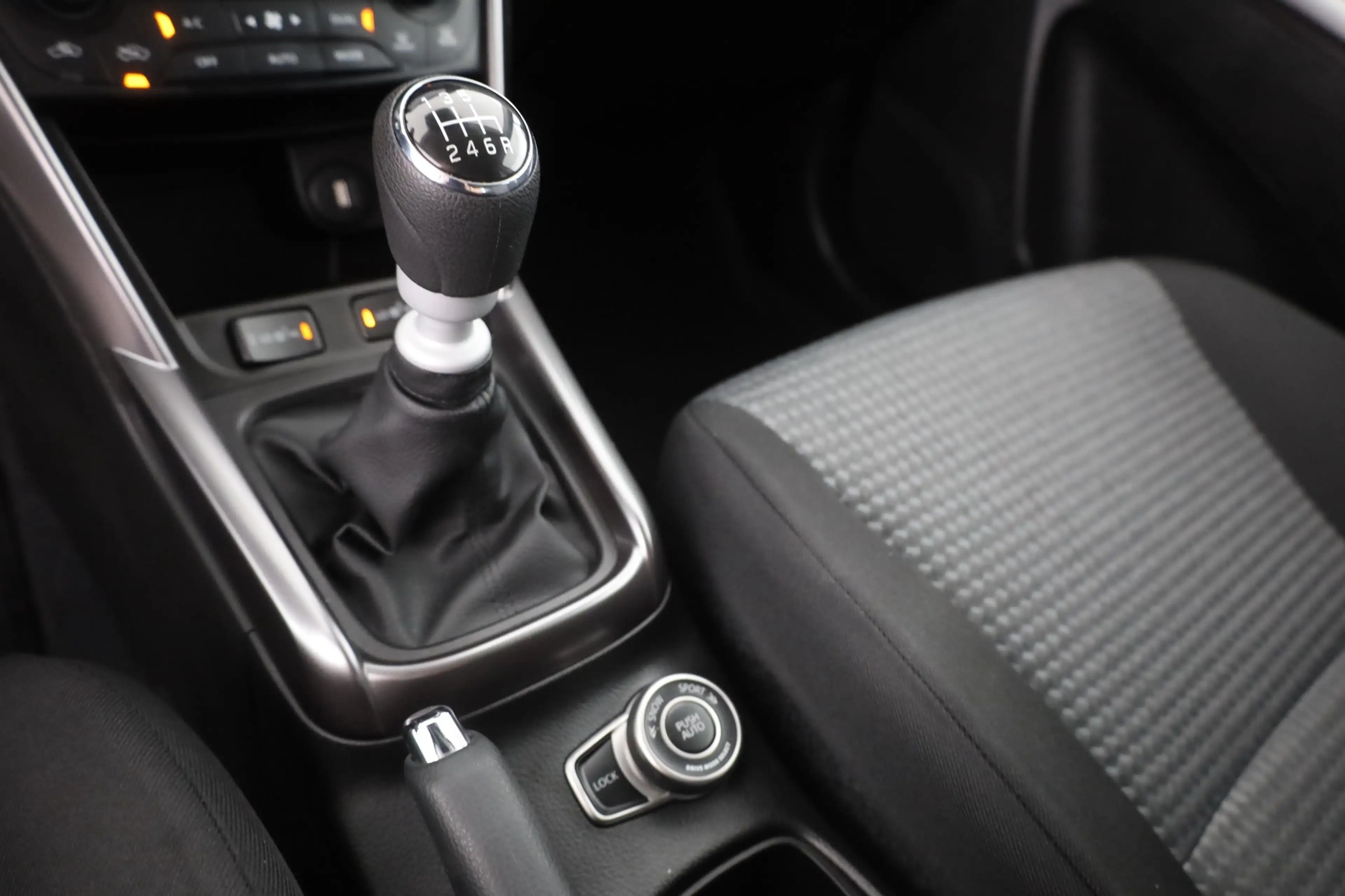 Suzuki SX4 S-Cross S-Cross 1.4 4WD LED ACC Navi Kamera Sitzheizung — photo 14
