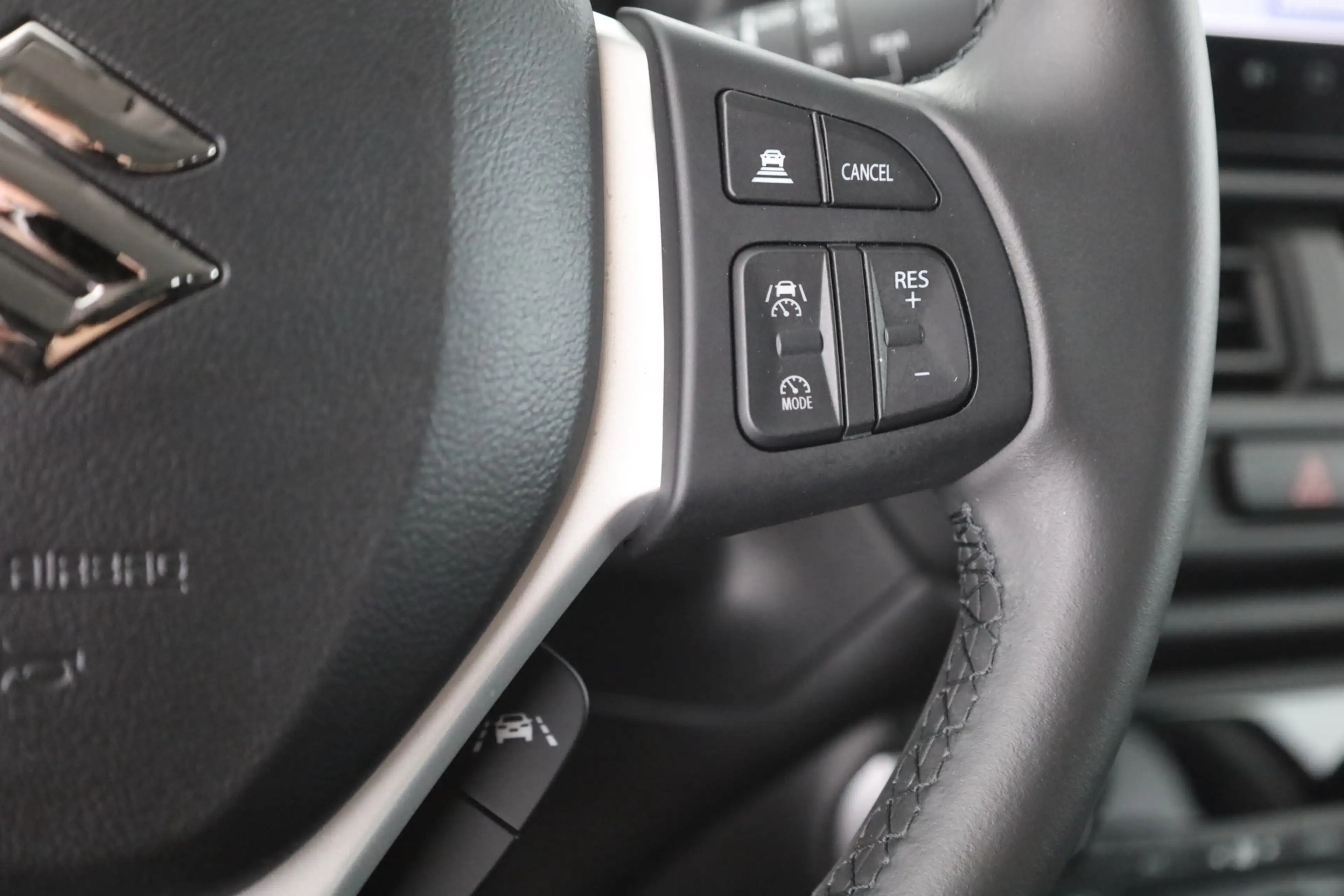 Suzuki SX4 S-Cross S-Cross 1.4 4WD LED ACC Navi Kamera Sitzheizung — photo 17