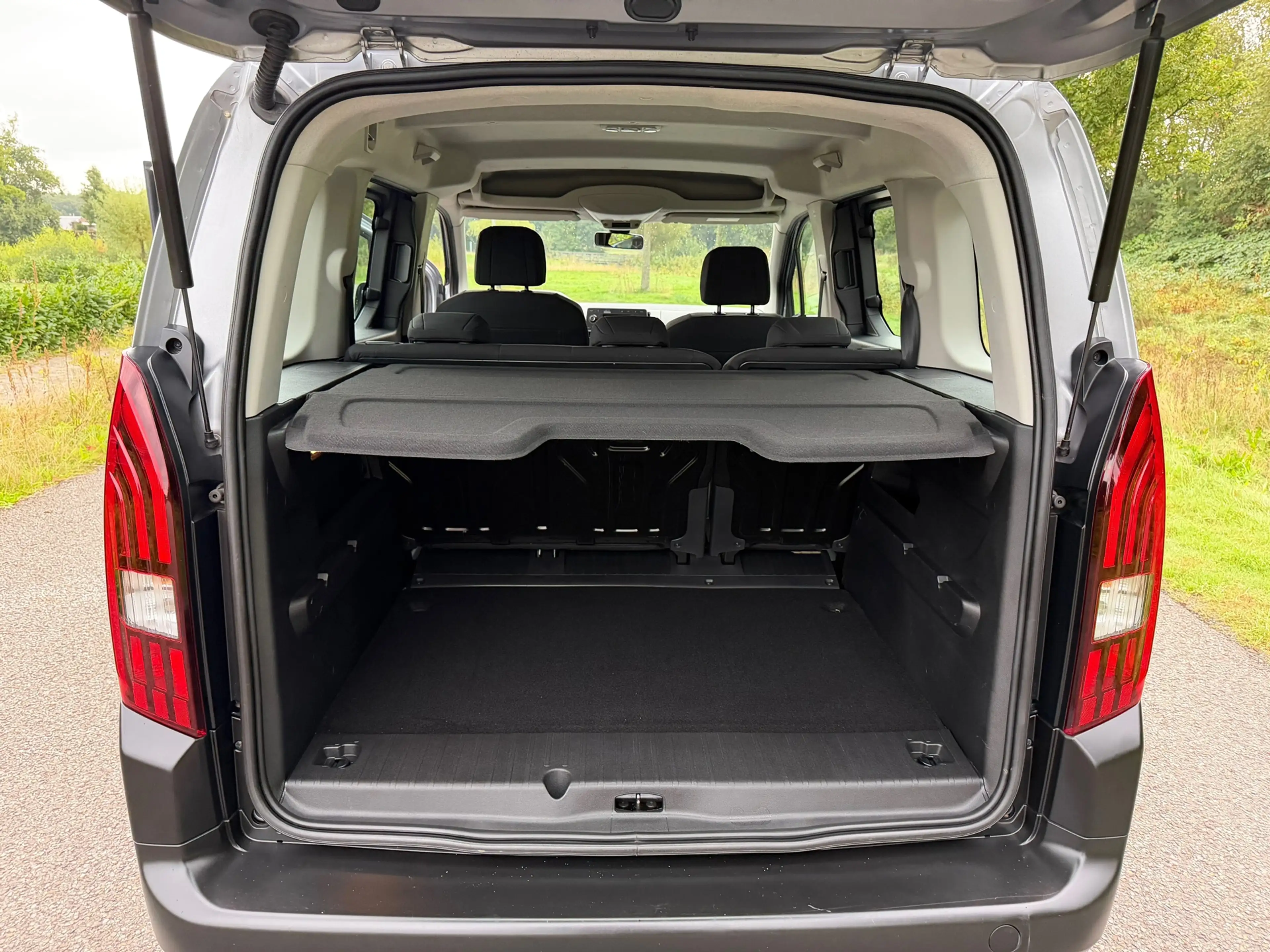 Peugeot Rifter 1.2 Puretech Allure — photo 11