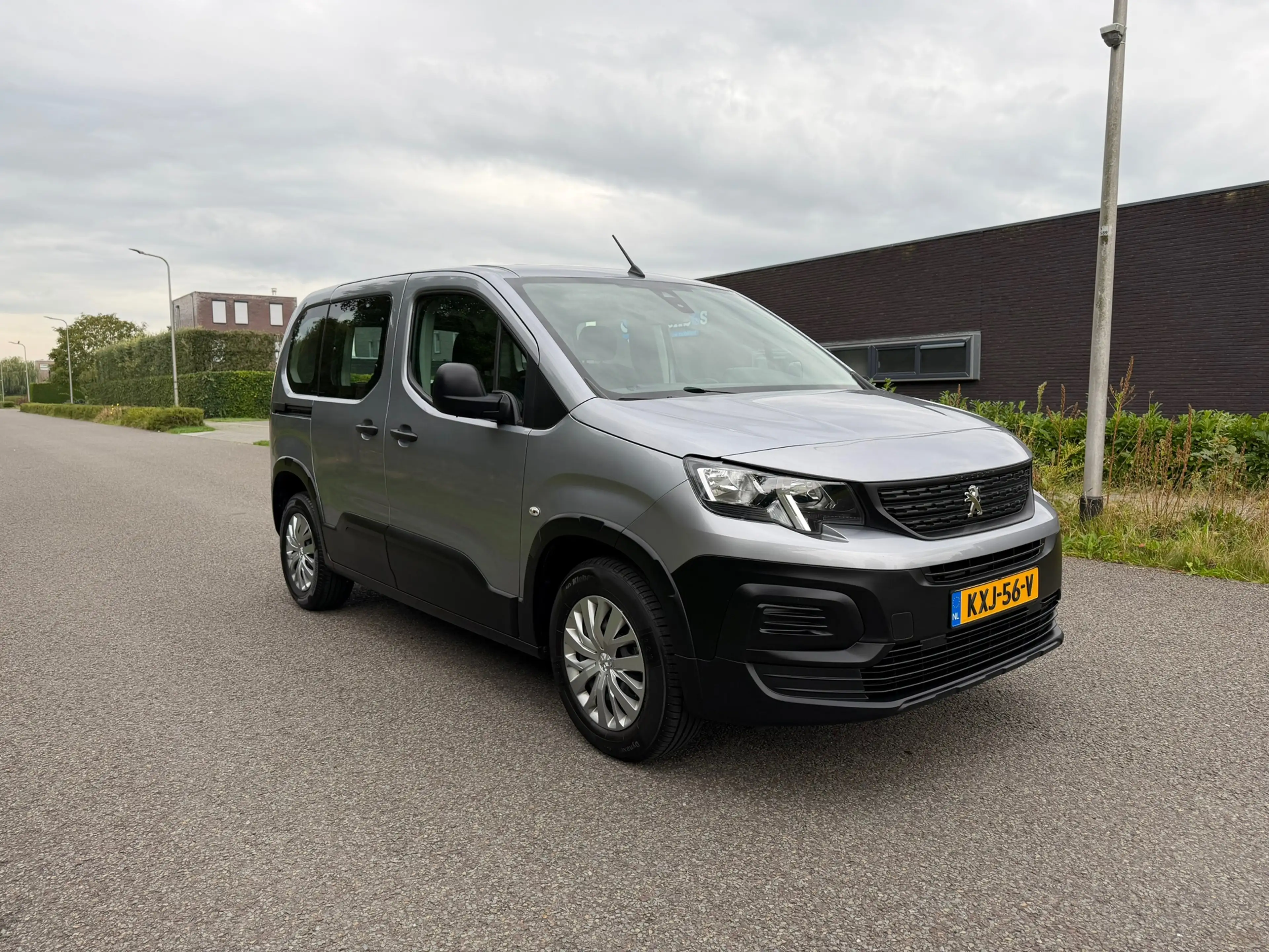Peugeot Rifter 1.2 Puretech Allure — photo 3