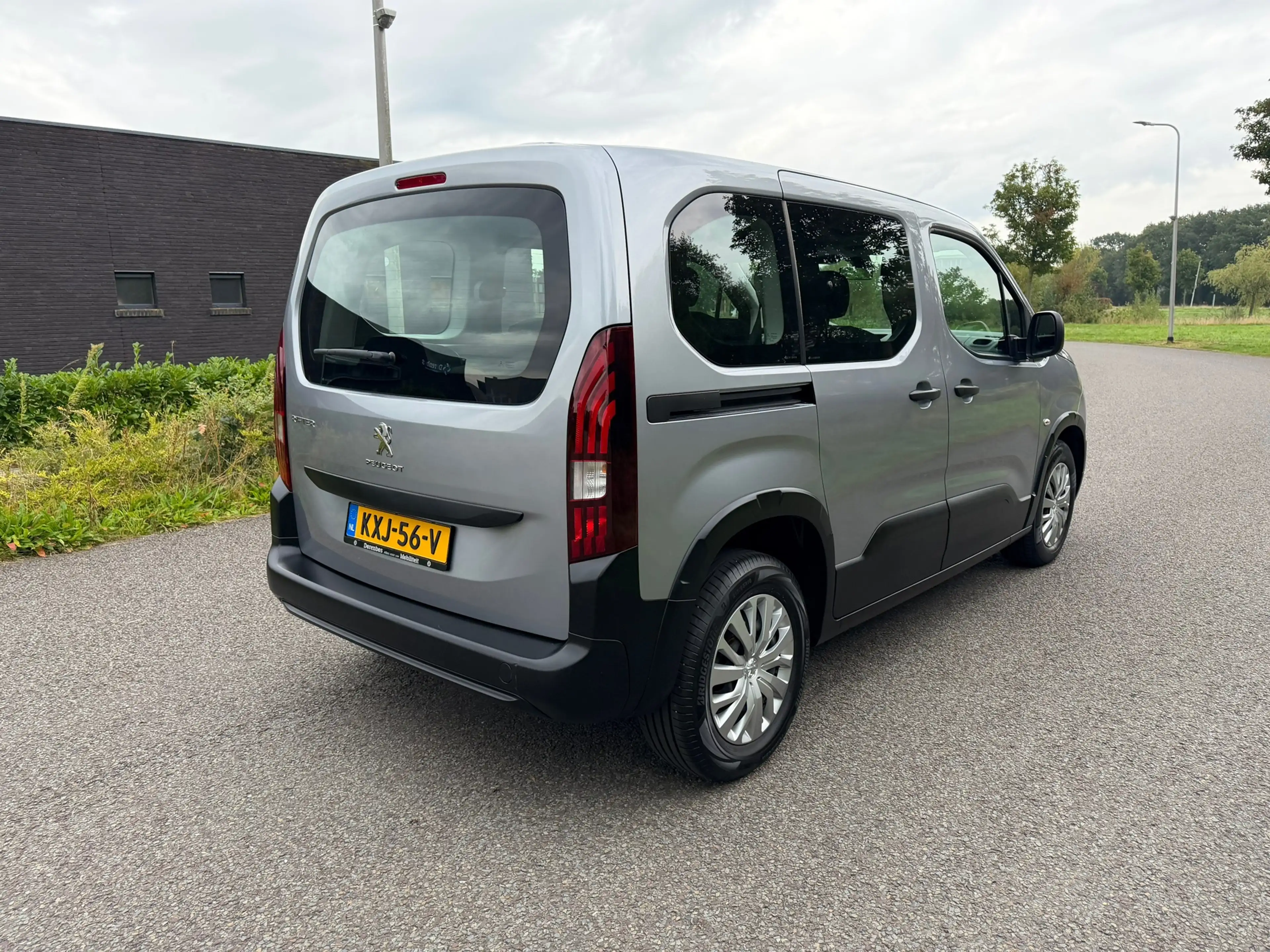 Peugeot Rifter 1.2 Puretech Allure — photo 4