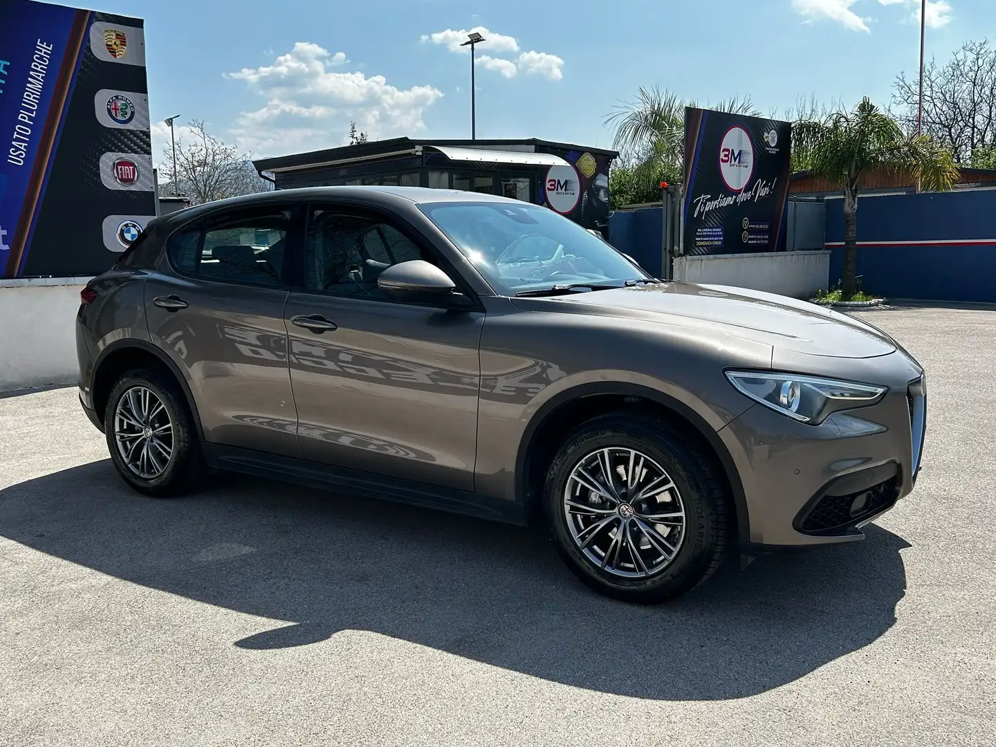 Alfa Romeo Stelvio Stelvio 2.2 t Business Q4 210cv auto my19 Beige - 2