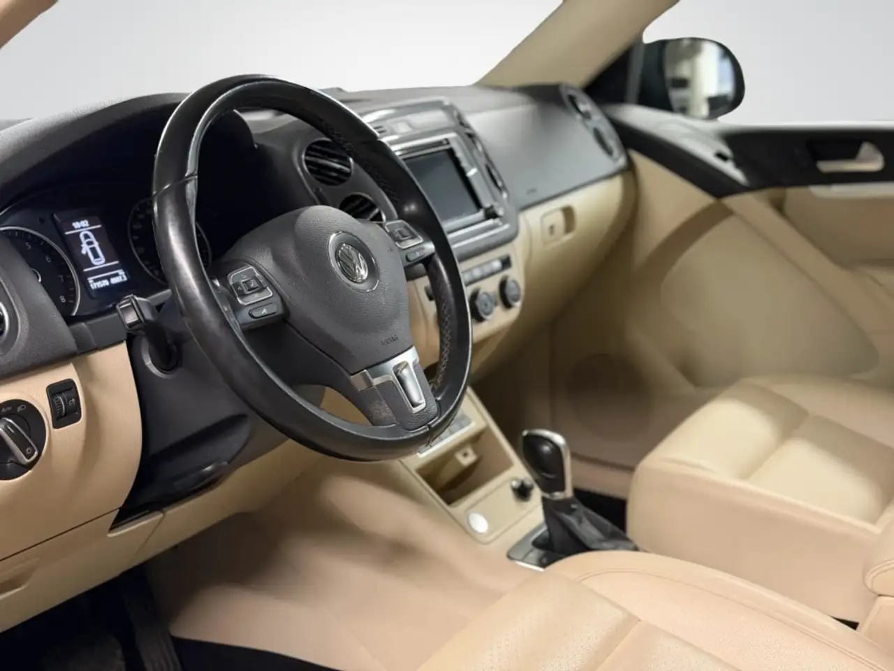 Volkswagen Tiguan снимка Volkswagen Tiguan